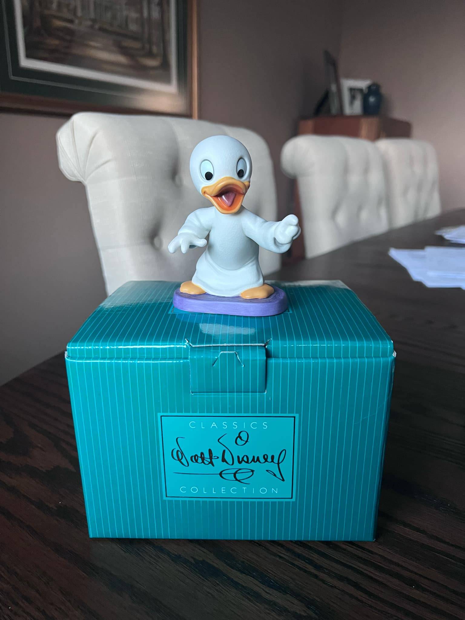 Disney's Trick or Treat Nephew Ducks WDCC Figurines - photo 2