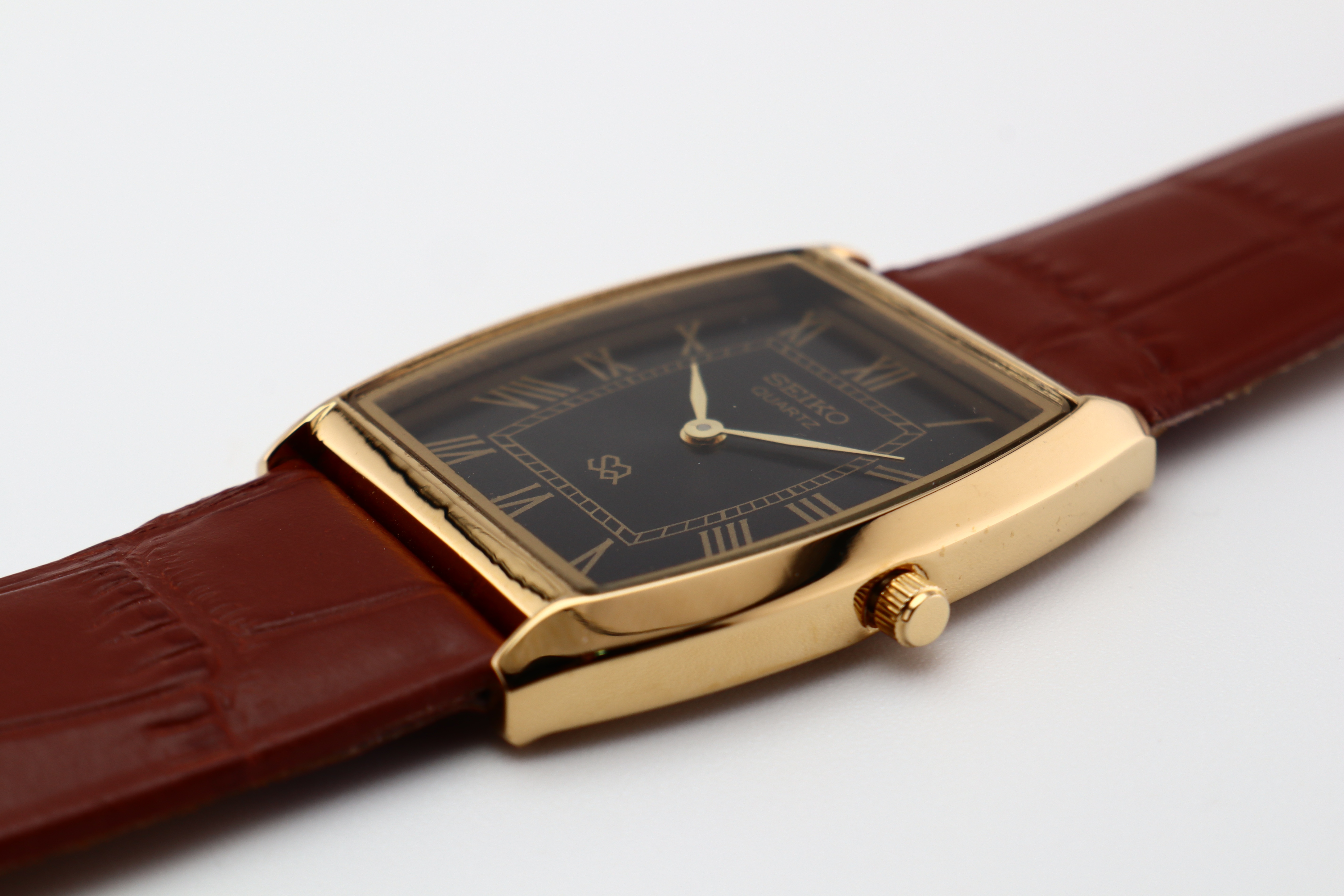 Refurbished Vintage Barrel Tank Men’s Watch - photo 5