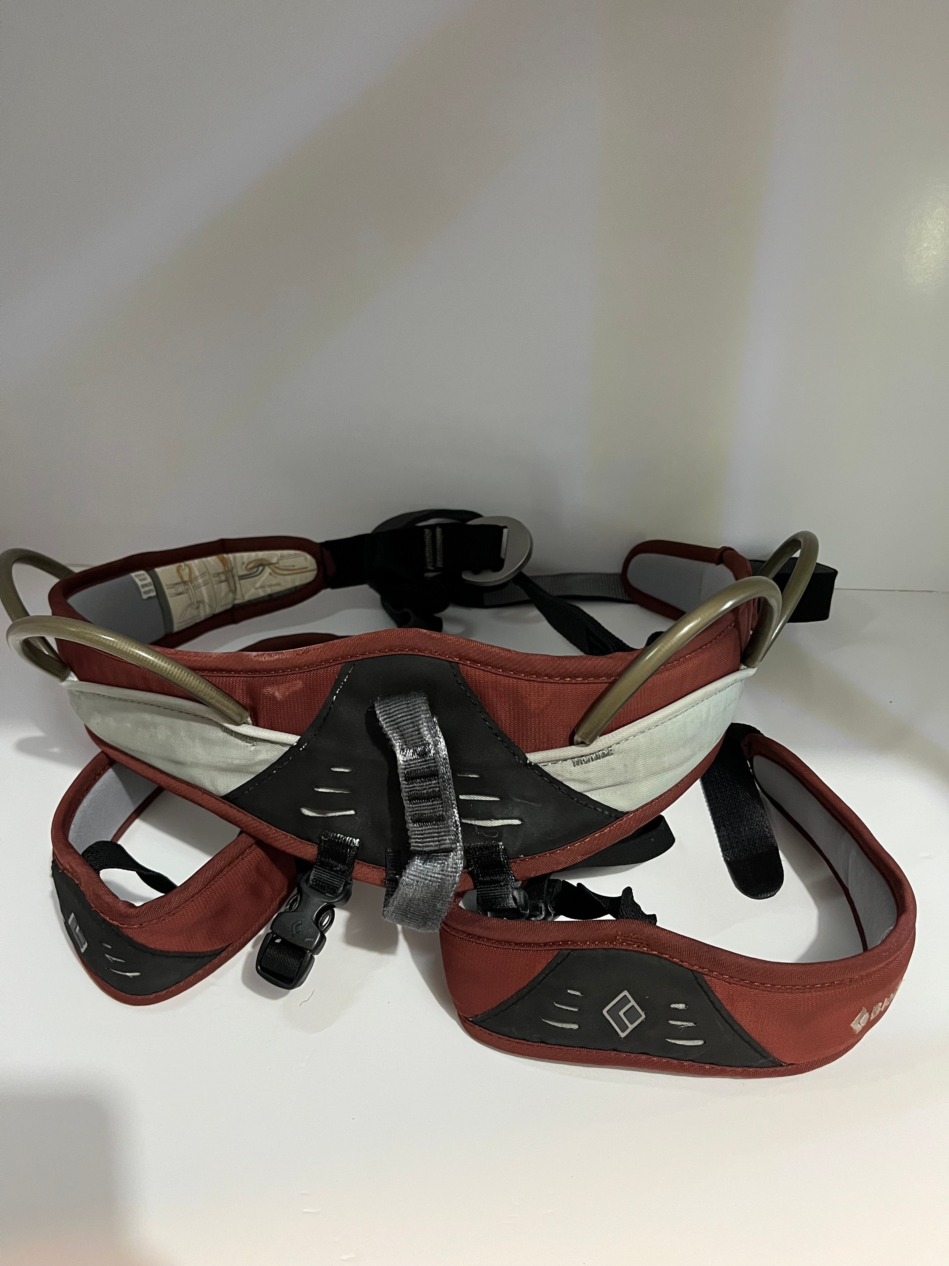 Black Diamond Momentum Women's Climbing Harness – XL – Maroon - photo 4