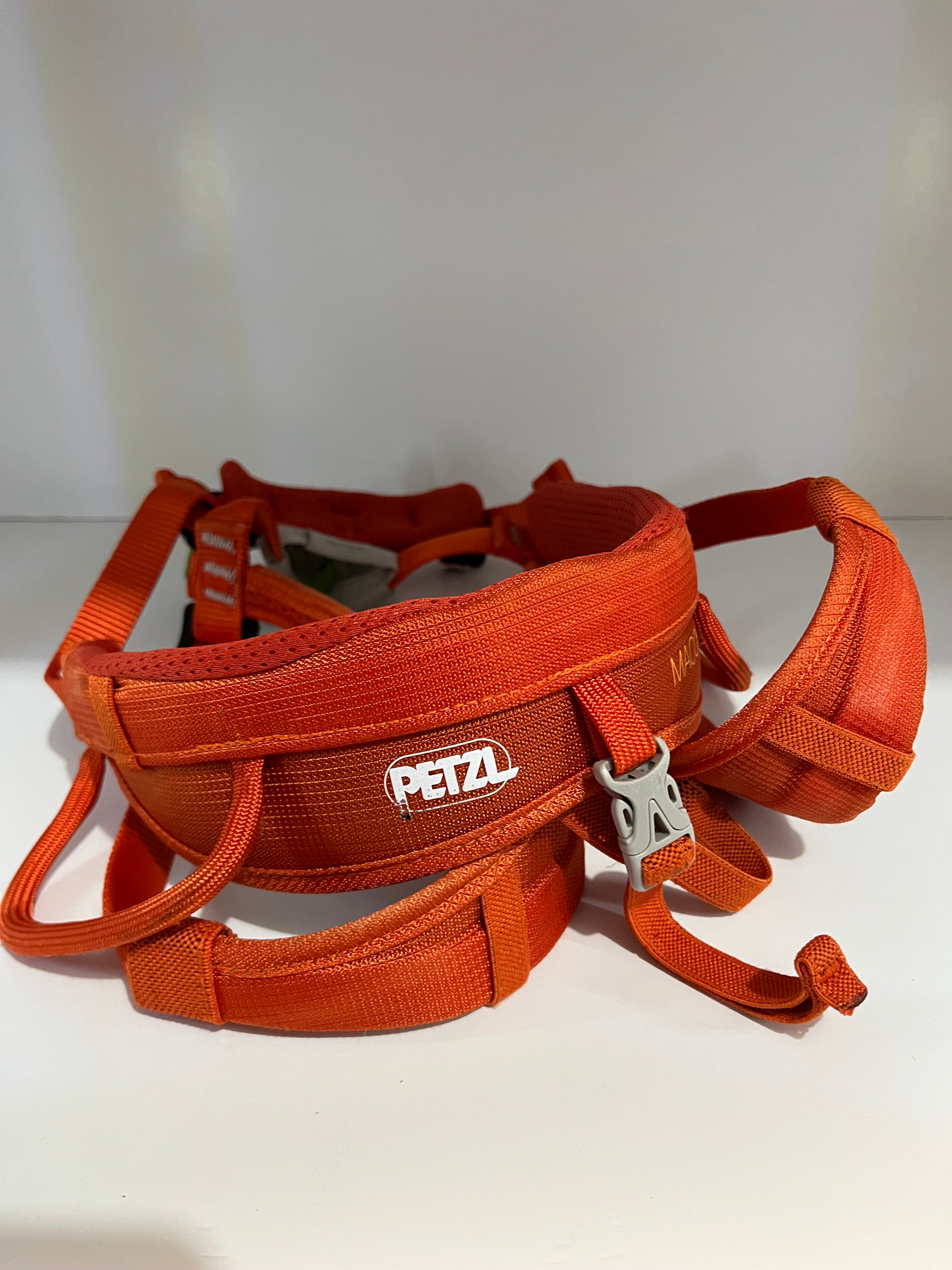 Petzl MACCHU Kids Climbing Harness – Adjustable, One Size - photo 2