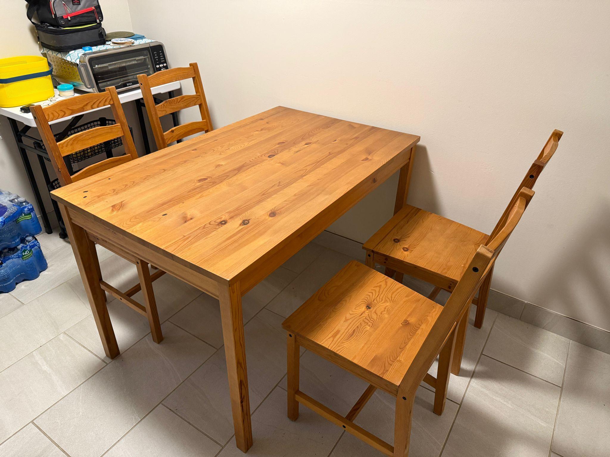Ikea Dining set of table + 4 chairs. Pick up only! - photo 3
