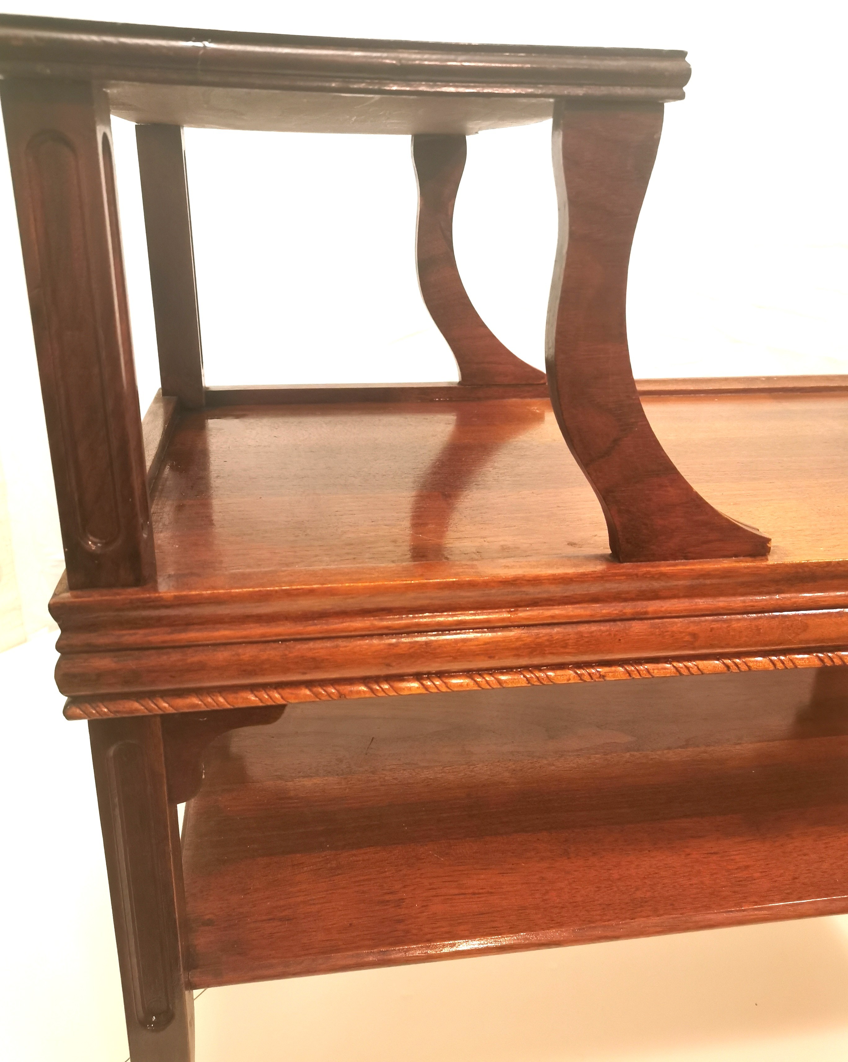 1940s Classic Mahogany 2 Tier Step Table - photo 3