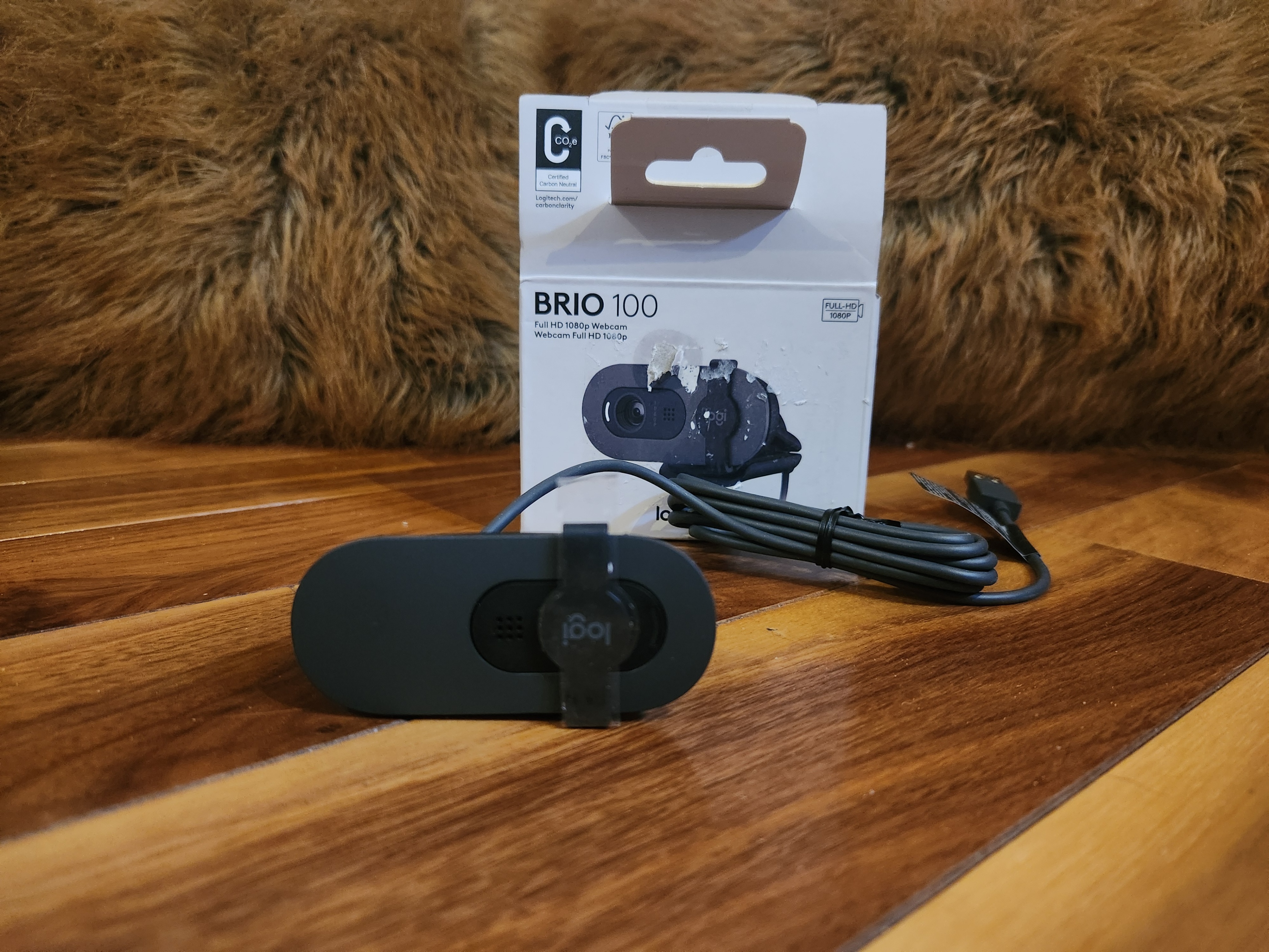 Logitech BRIO 100 Full 1080p Webcam - photo 2