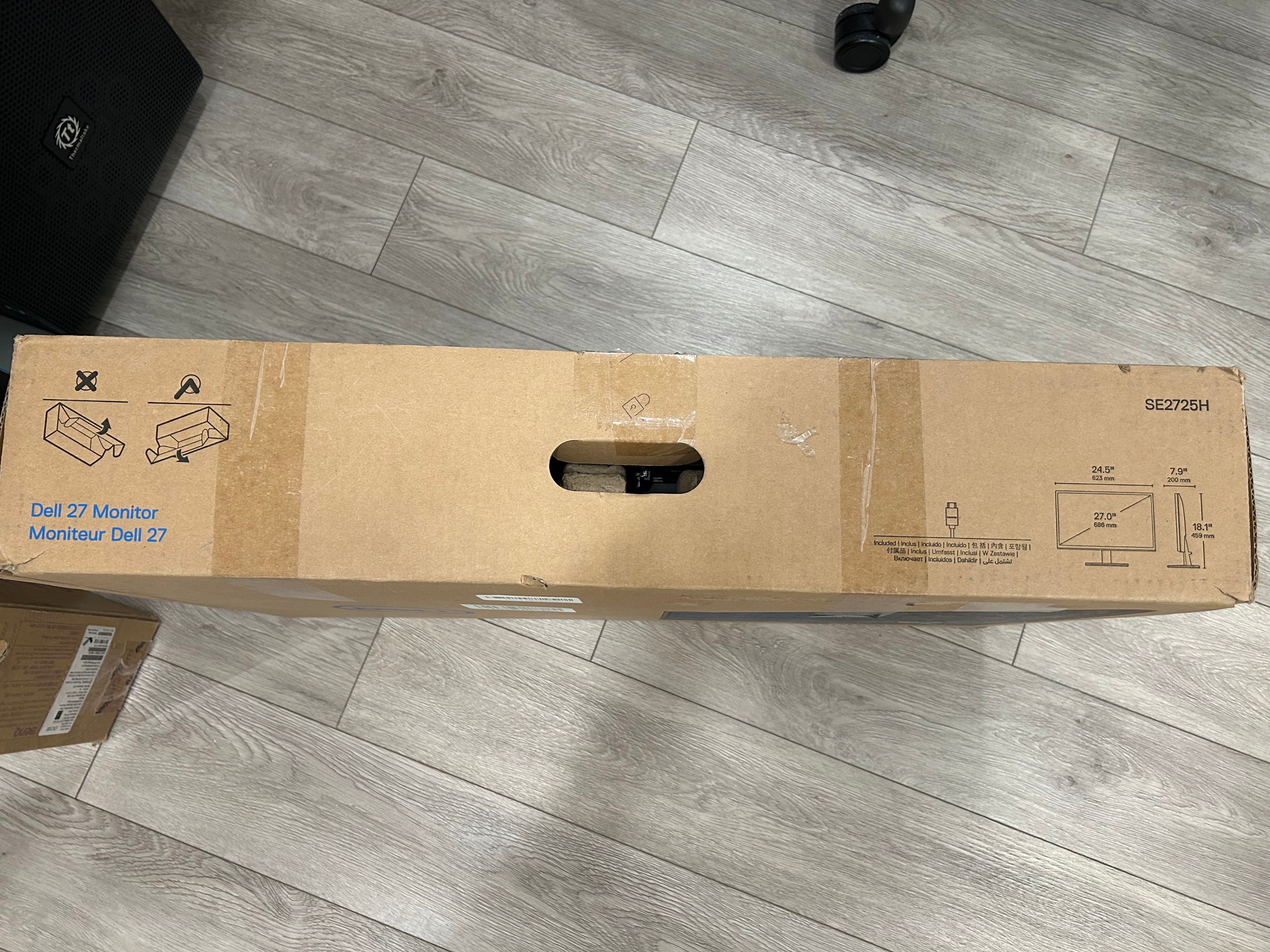 Selling a Dell 27-inch monitor (Model: SE2725H) in like-new - photo 2