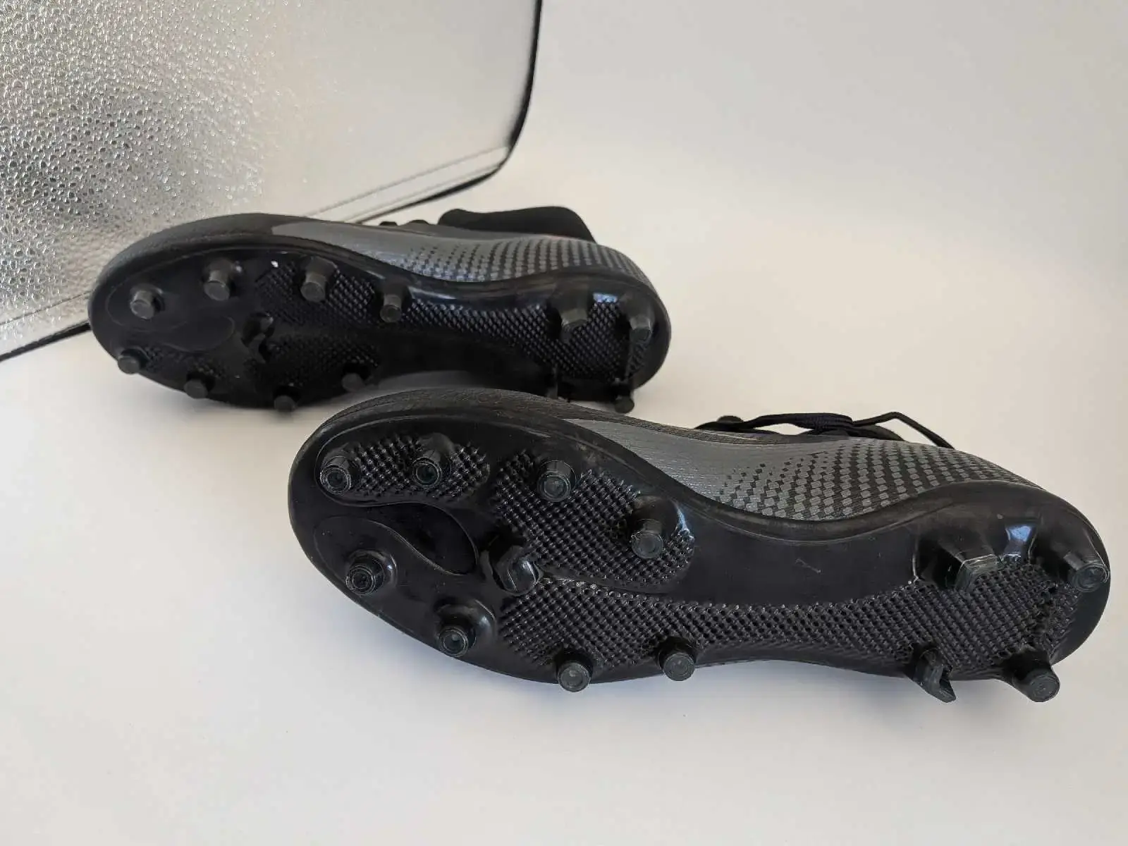 RONILUU Soccer Cleats - Black/Gold Size Men's 6/Women's 7.5 - photo 5