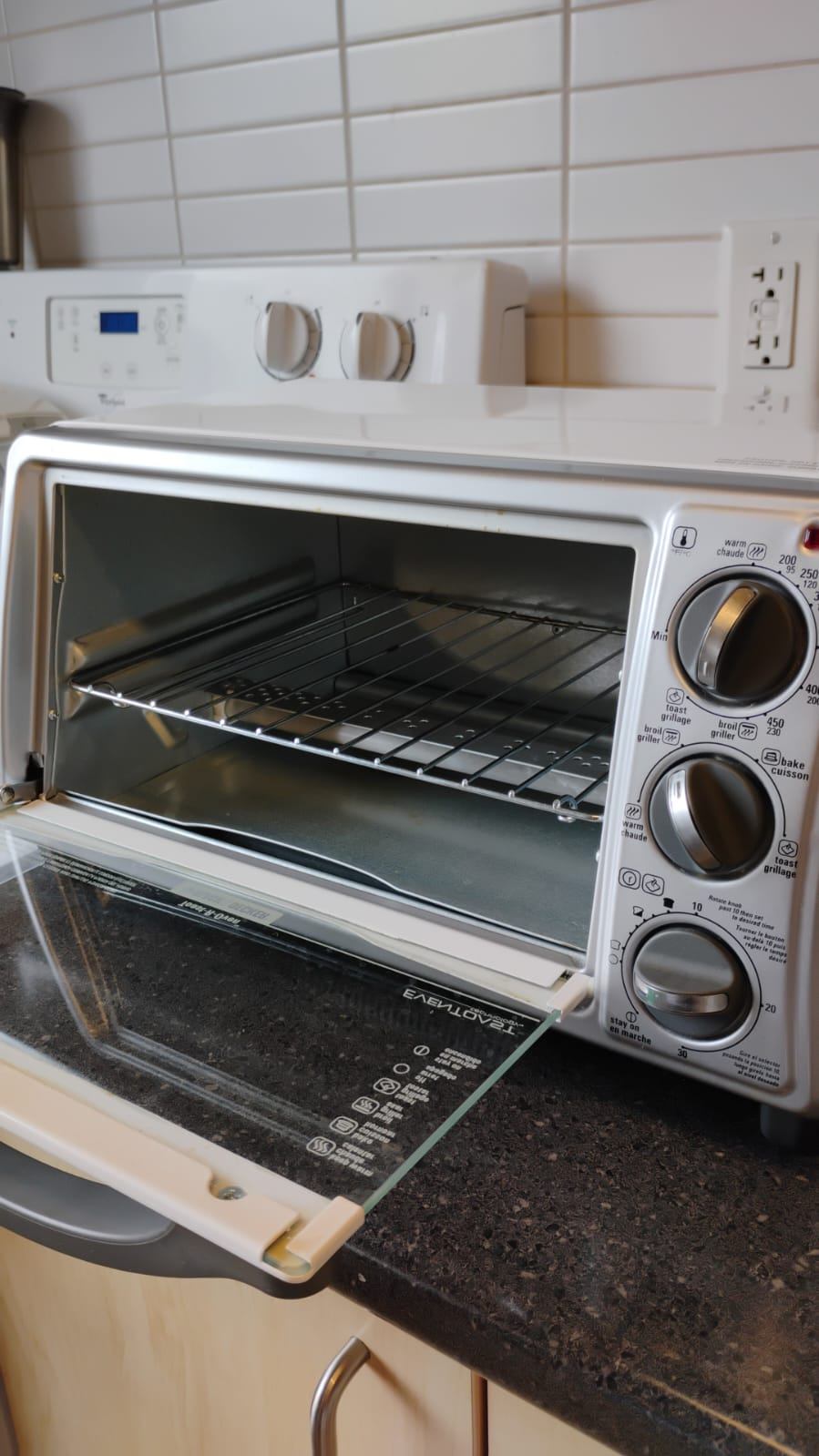 Black & Decker 4-Slice Toaster Oven - photo 2
