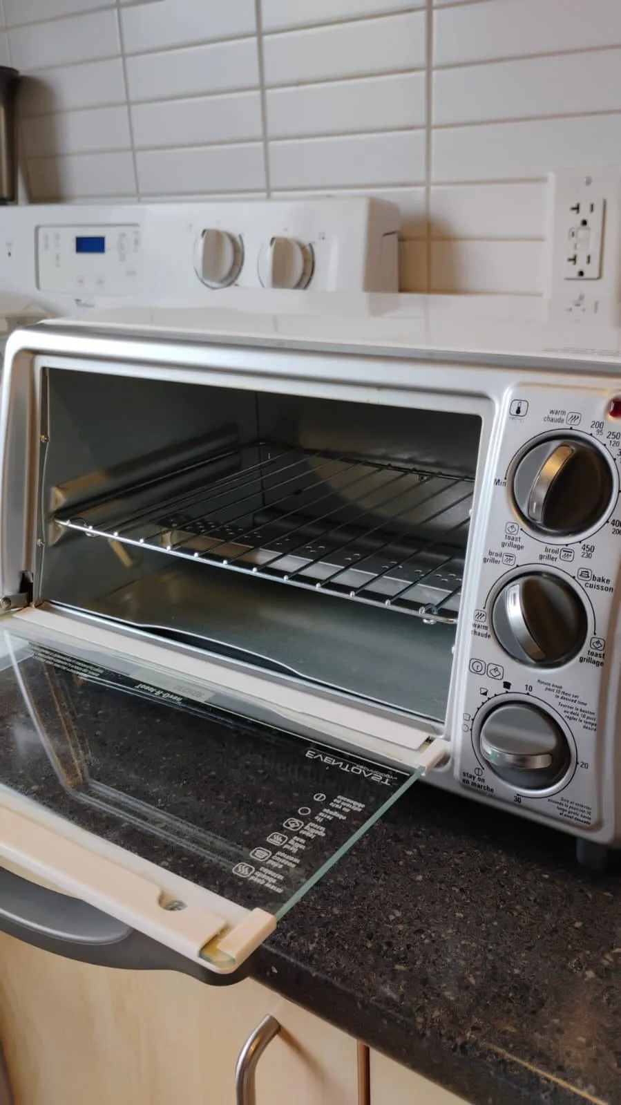 Black & Decker 4-Slice Toaster Oven - photo 2