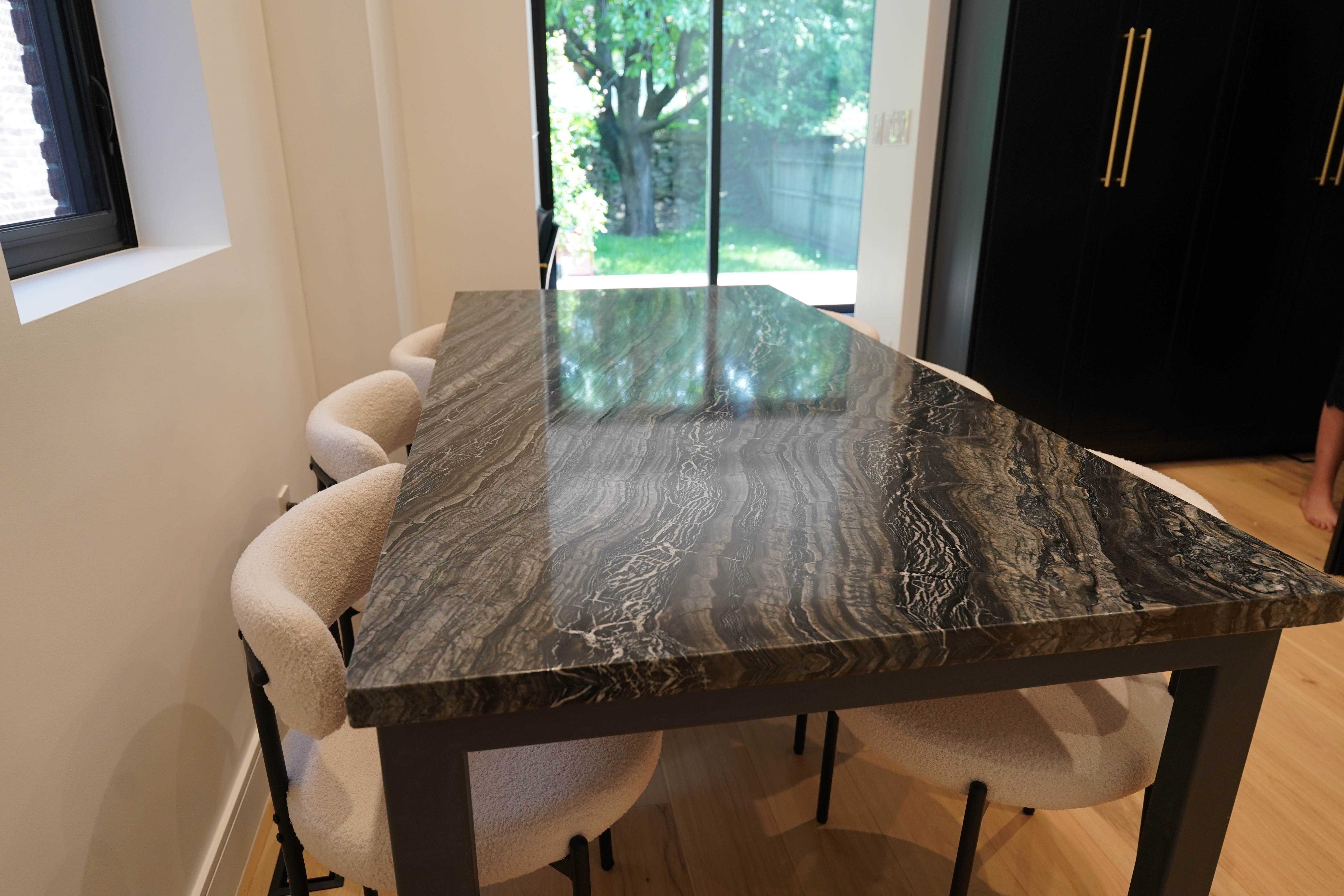 Marble Top Statement Dining Table from "Suits" - photo 2