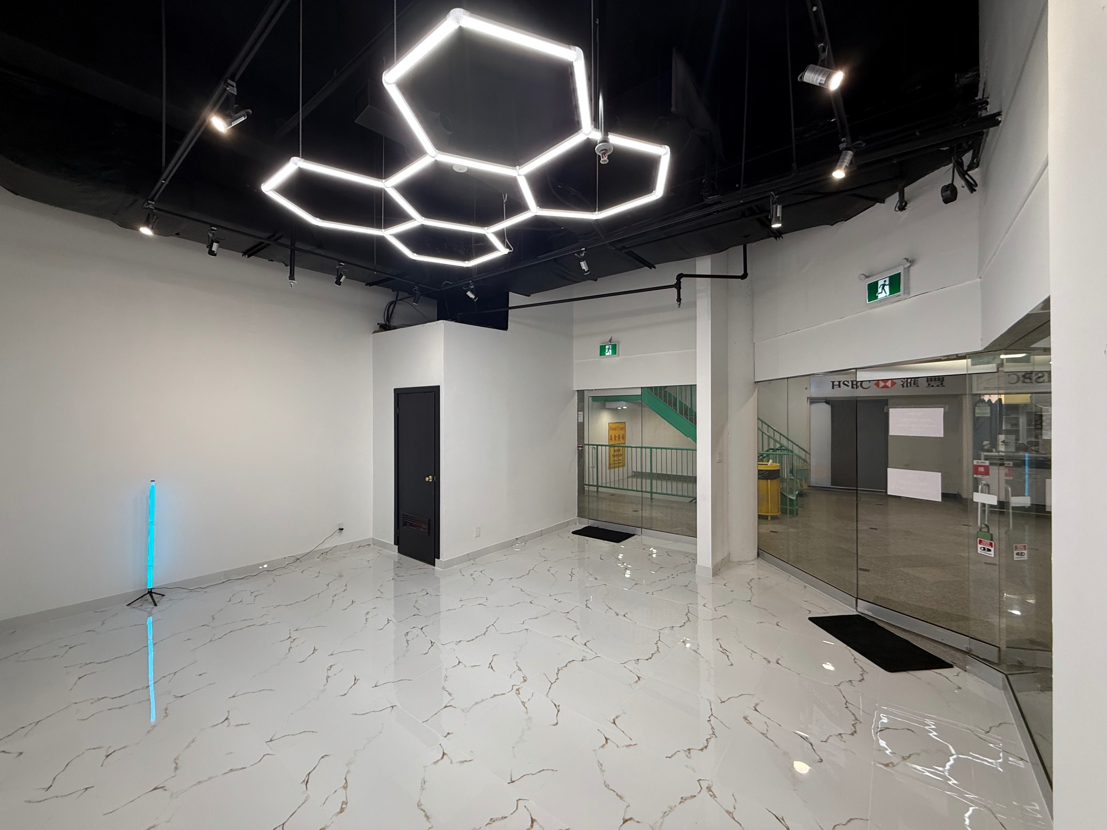 Commercial Property For Sale In A Busy Mall In Downtown Toronto - photo 2