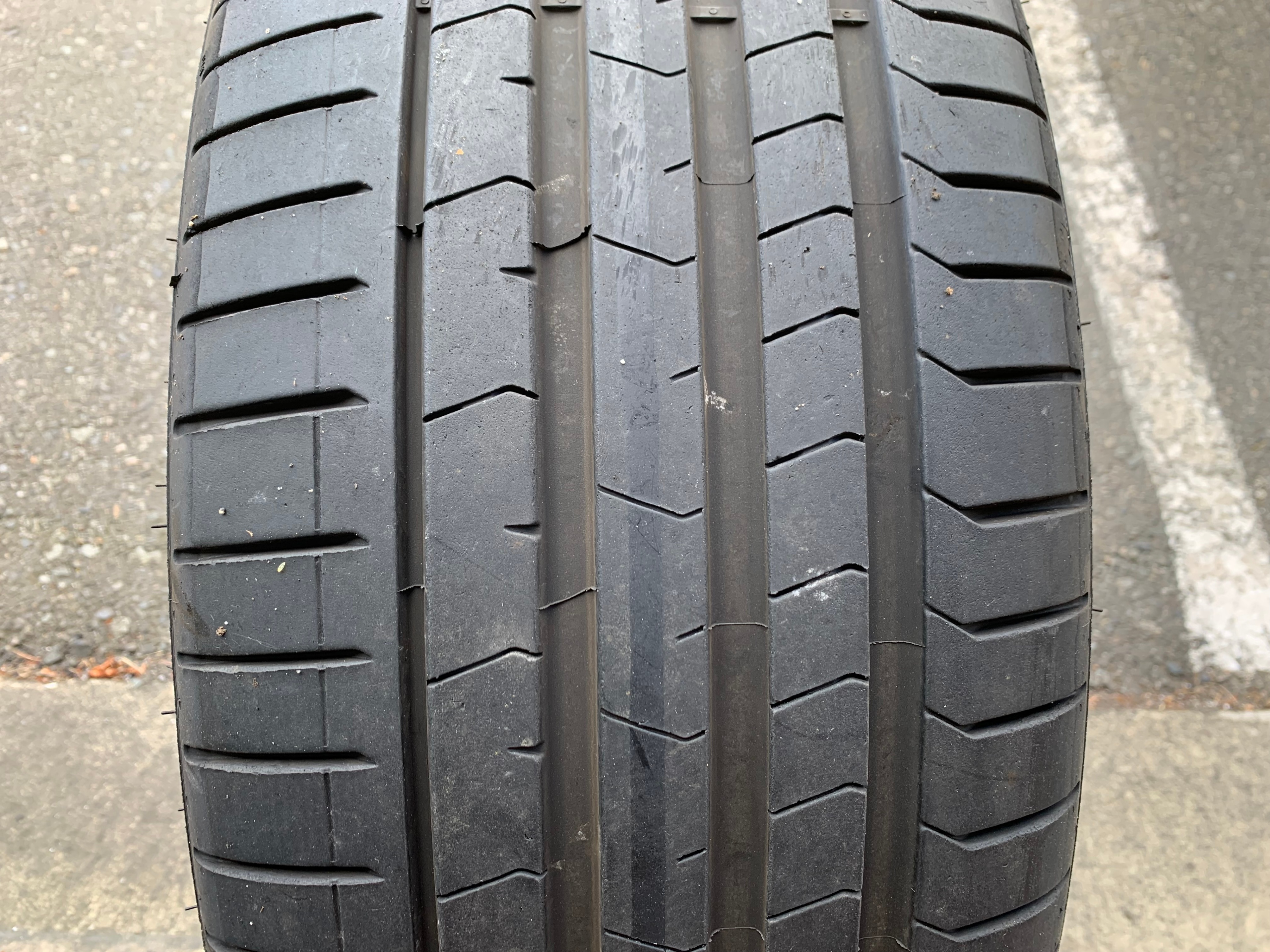 1 X single 245/35/21 96Y XL Pirelli Pzero PZ4 RFT with 95% tread - photo 2