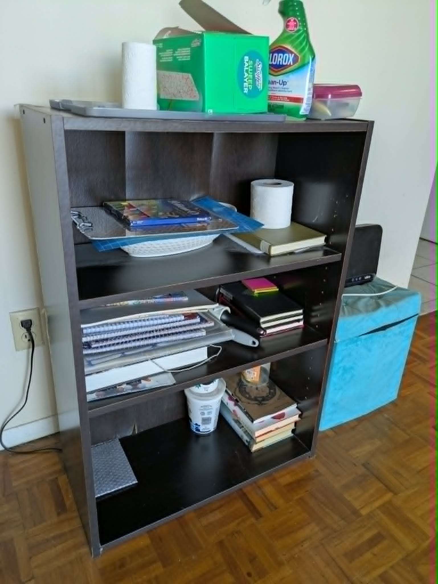 Bookshelf - photo 2