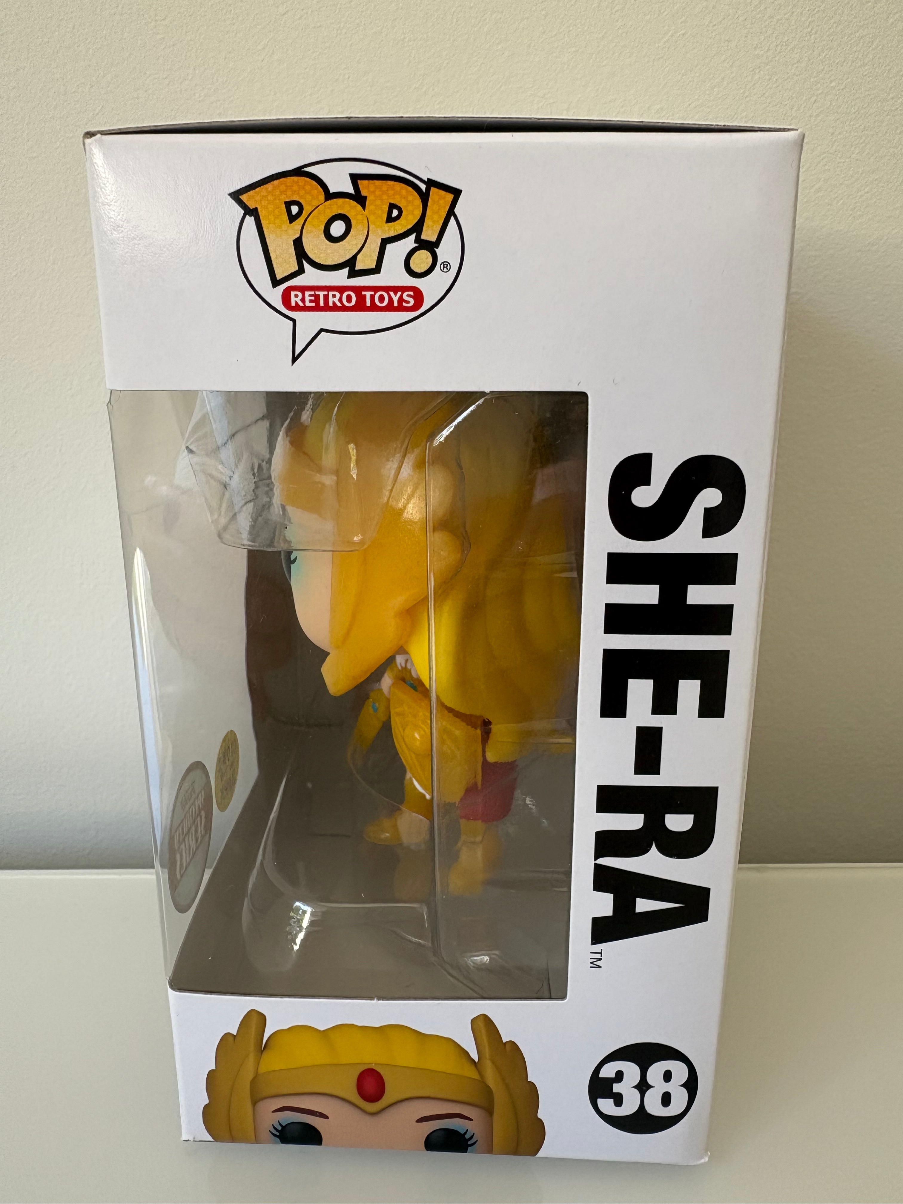 Funko Pop She-Ra Glow in the Dark - photo 2
