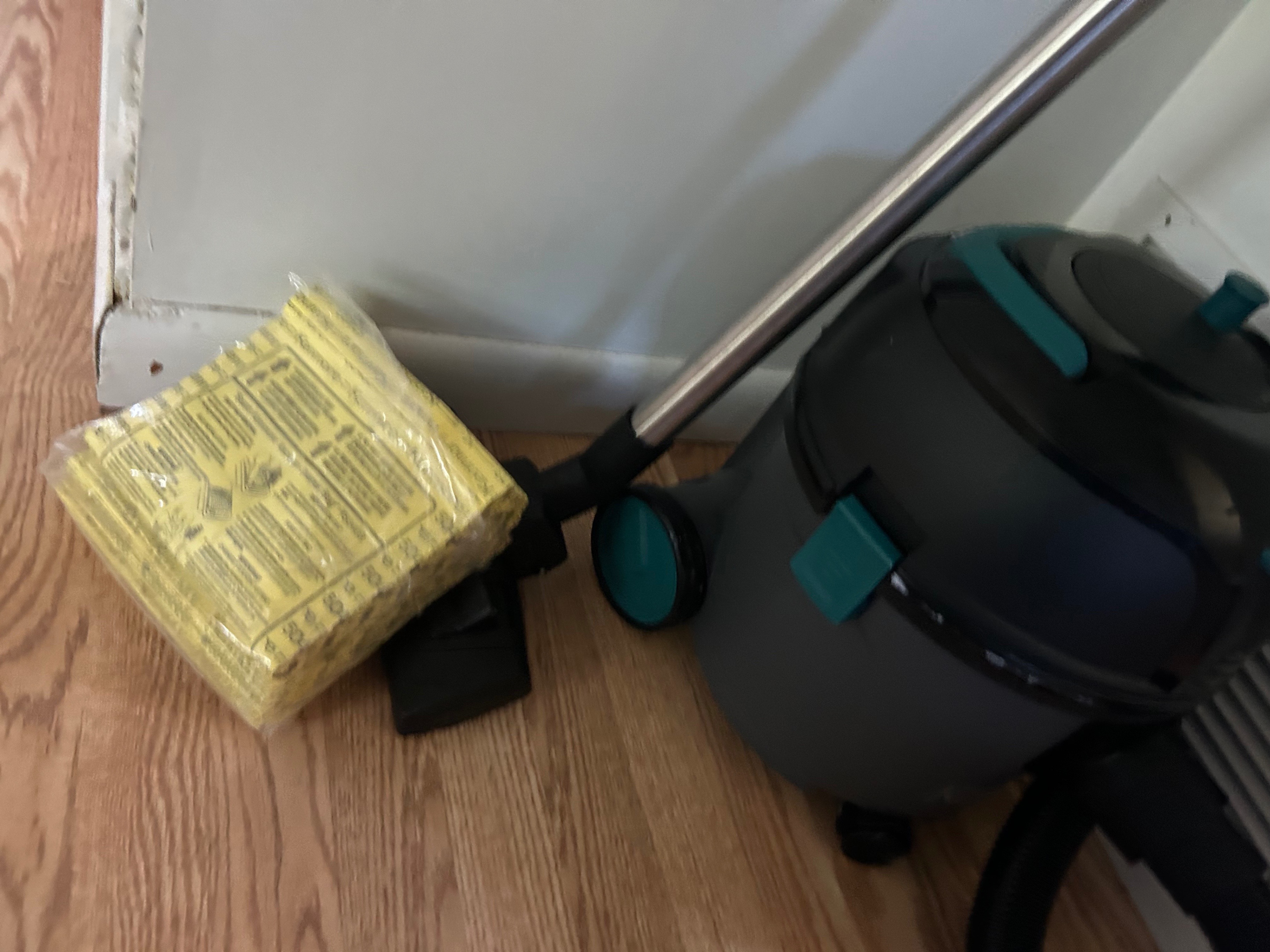 Kenmore KW3010 Bagged Canister Vacuum 3 Gallon Lightweight - photo 2