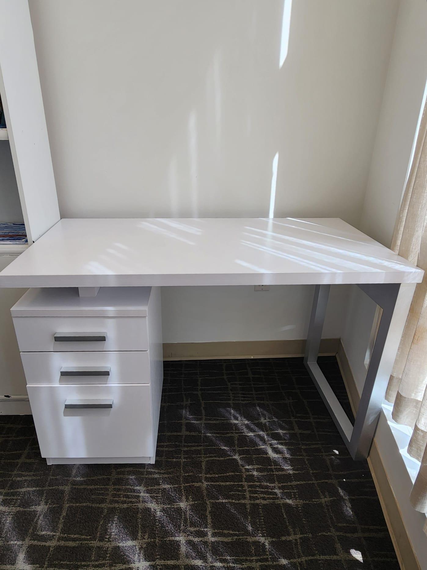 Reversible White Modern Desk with 3 Drawers - photo 2