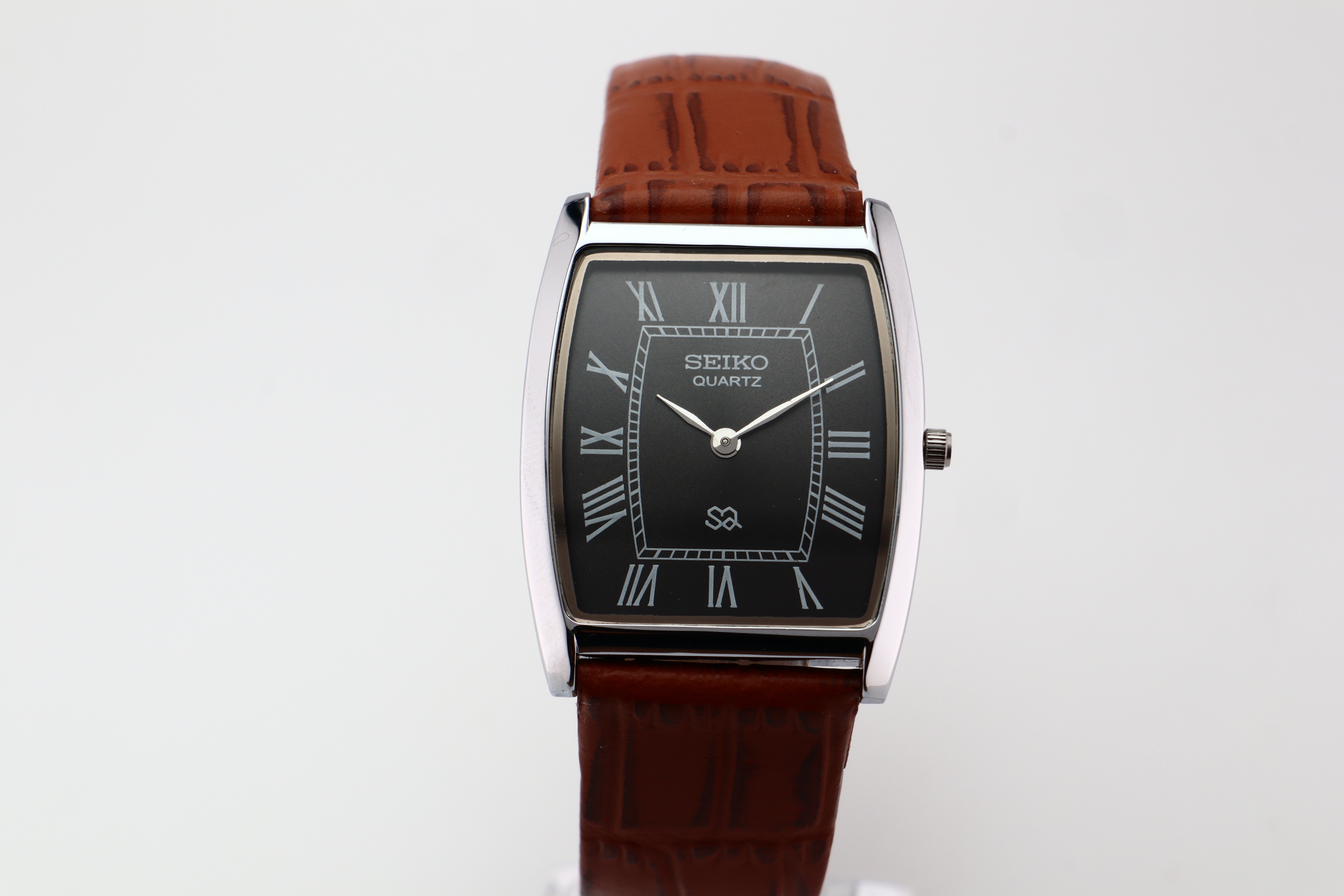 Refurbished Vintage Barrel Tank Men’s Watch - photo 2
