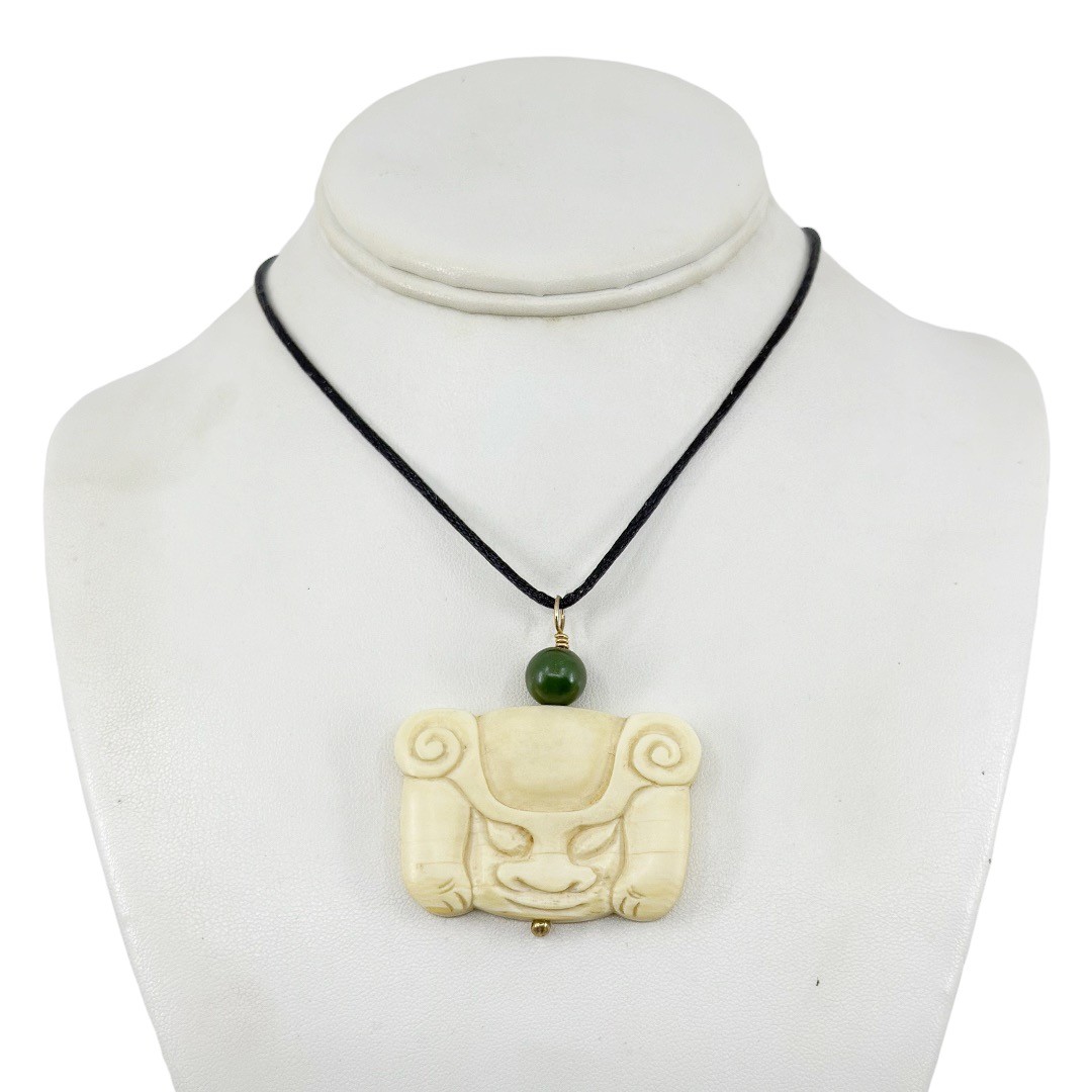 Gold Filled Chinese carved bone foo dog & jade bead pendant - photo 4