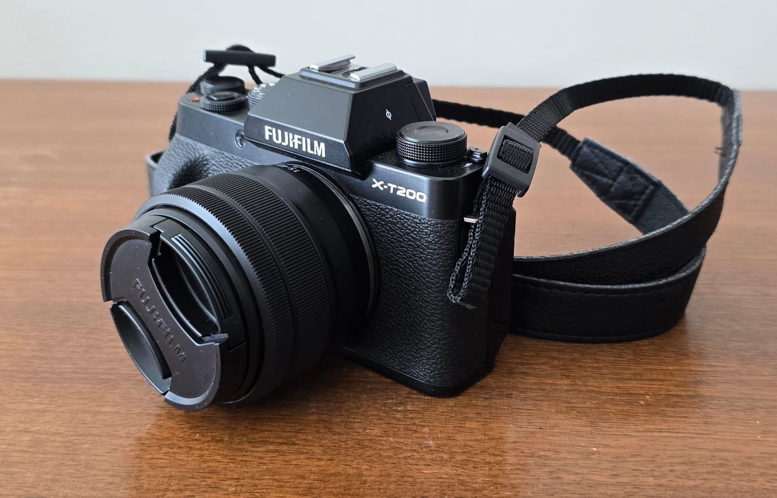 Fujifilm X-T200 Mirrorless Camera – Mint Condition - photo 4