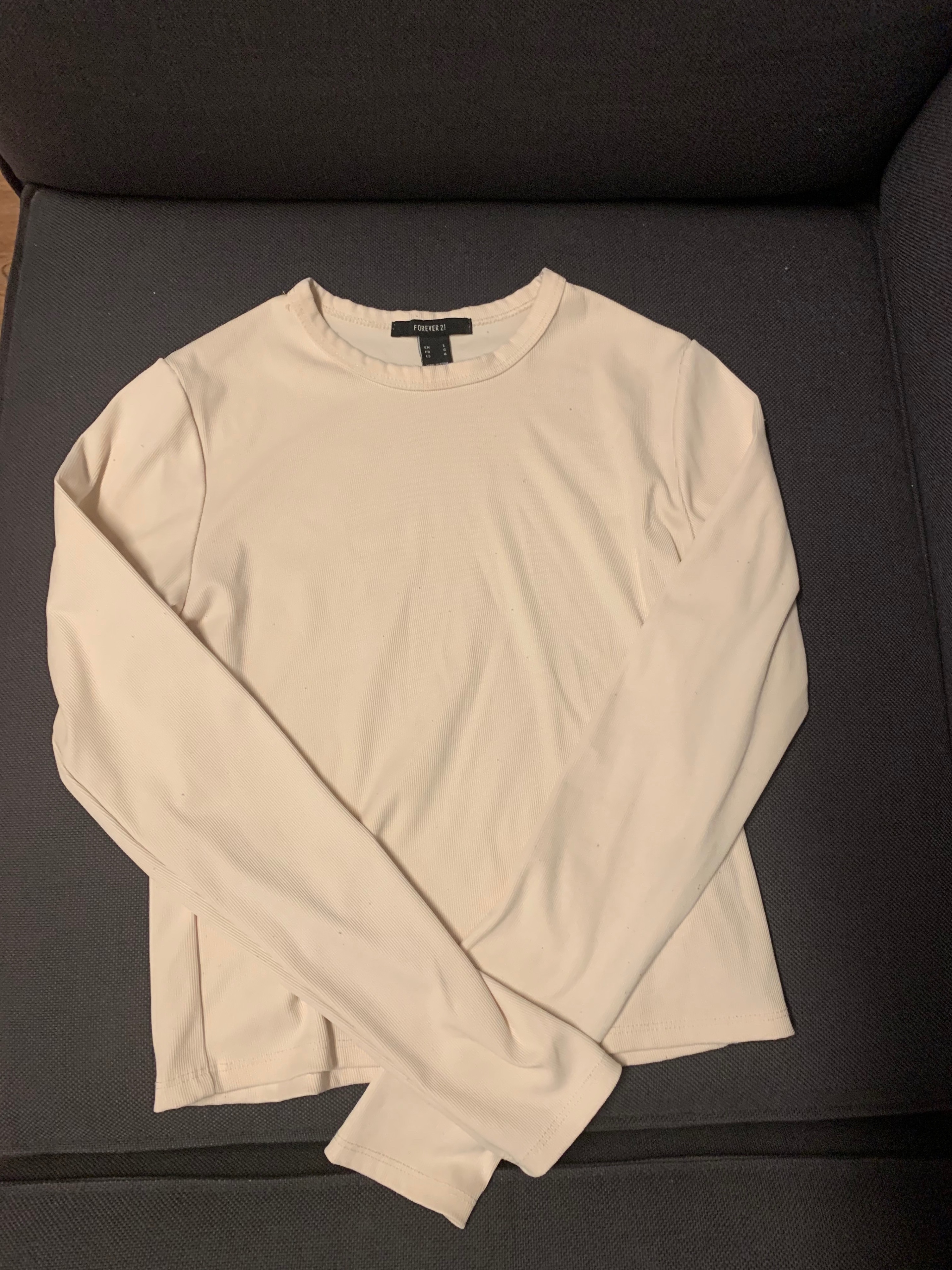 🤍 Cream Long-Sleeve Top