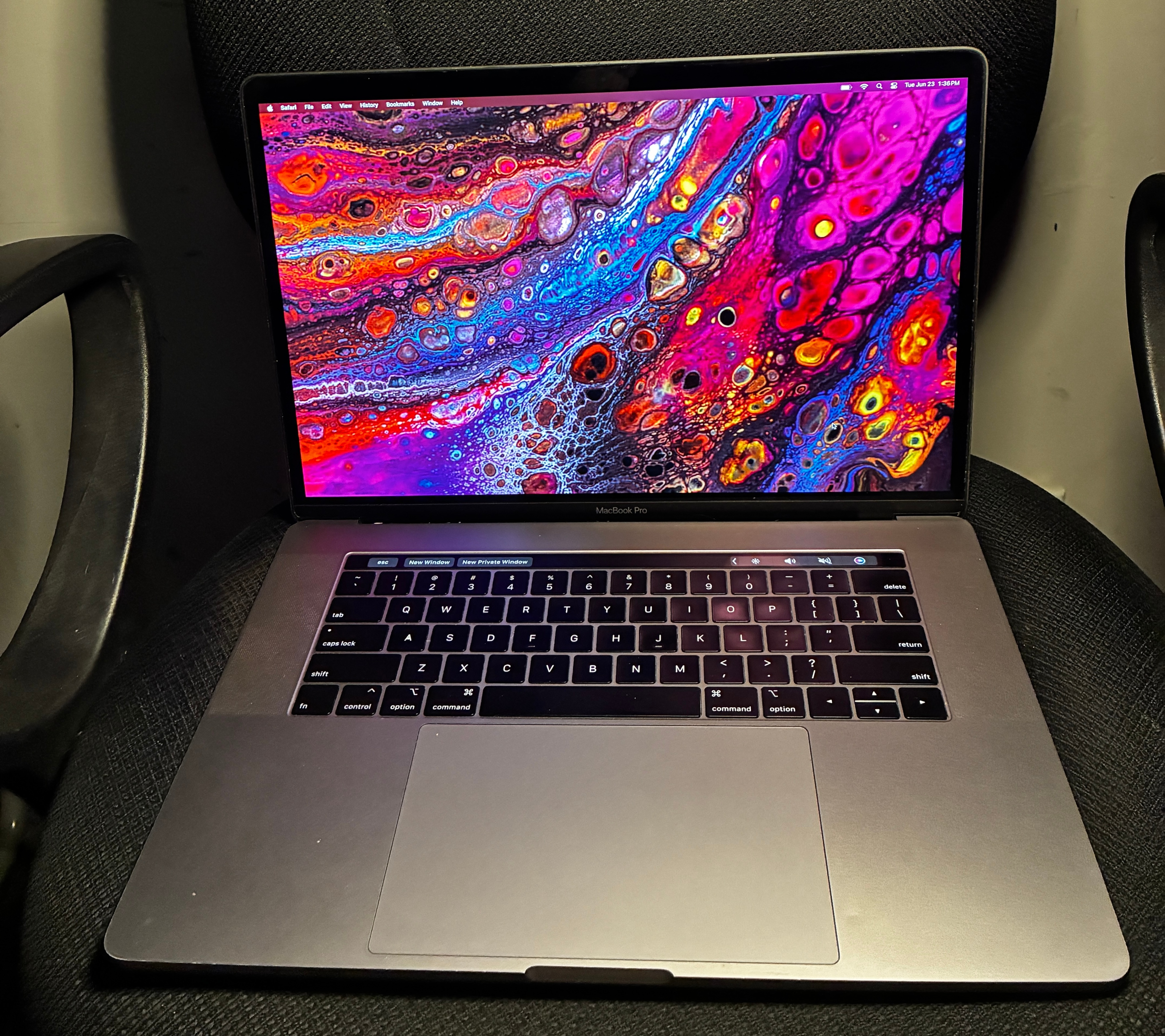 Apple MacBook Pro 15" 2019 SALE!! - photo 2