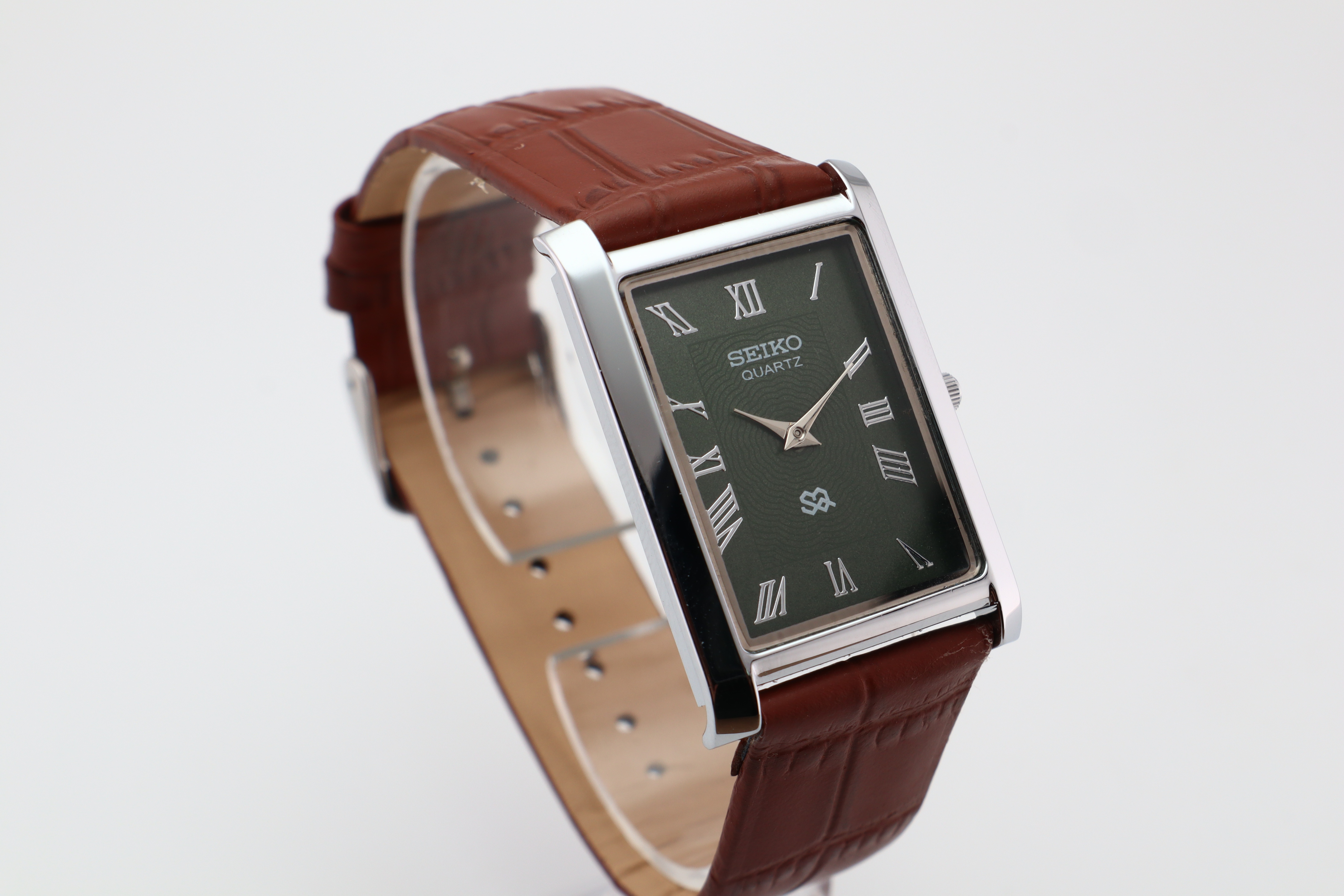 Refurbished Vintage Slim Tank Men’s Watch