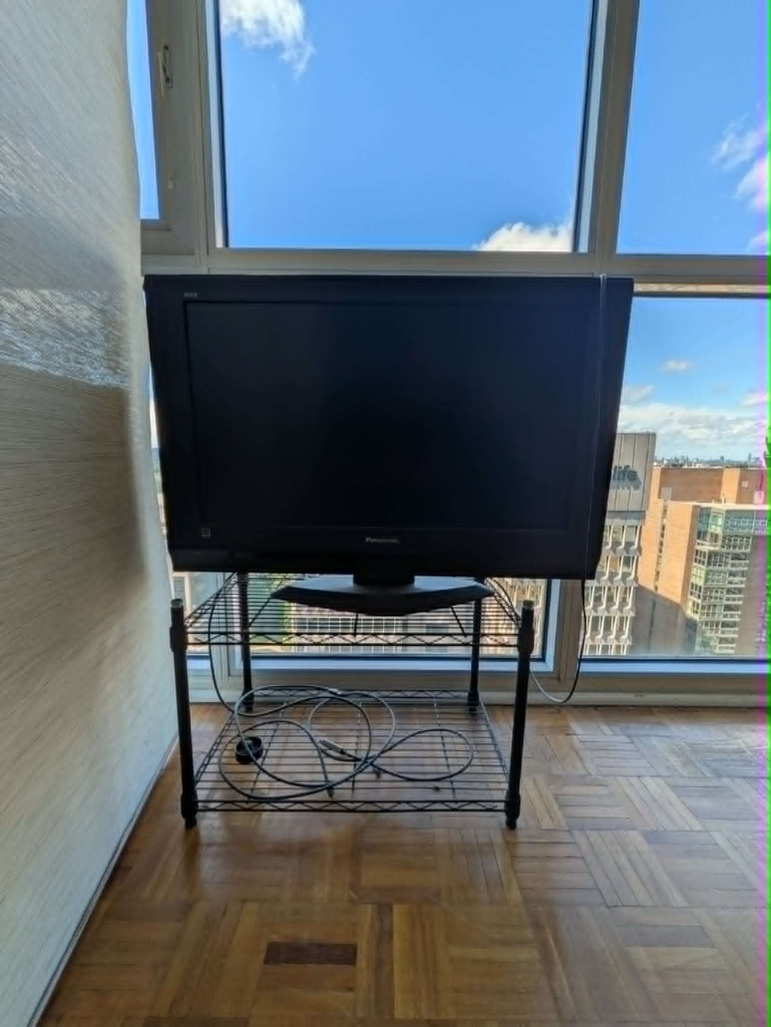 Panasonic TV - photo 2