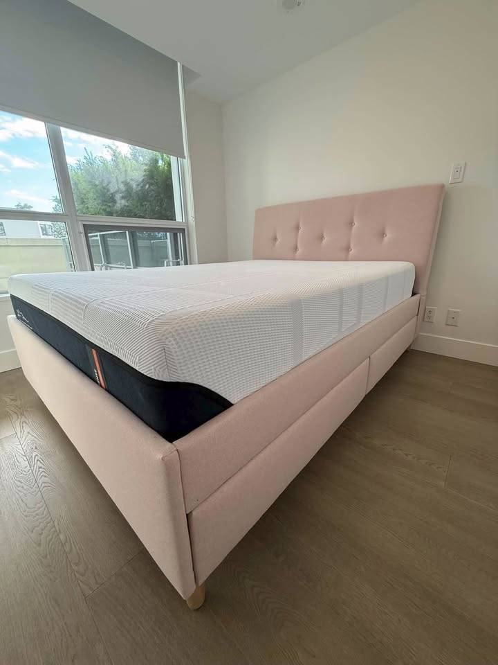 IKEA IDANÄS Pale Pink Upholstered Storage Bed Frame (Queen Size) - photo 2
