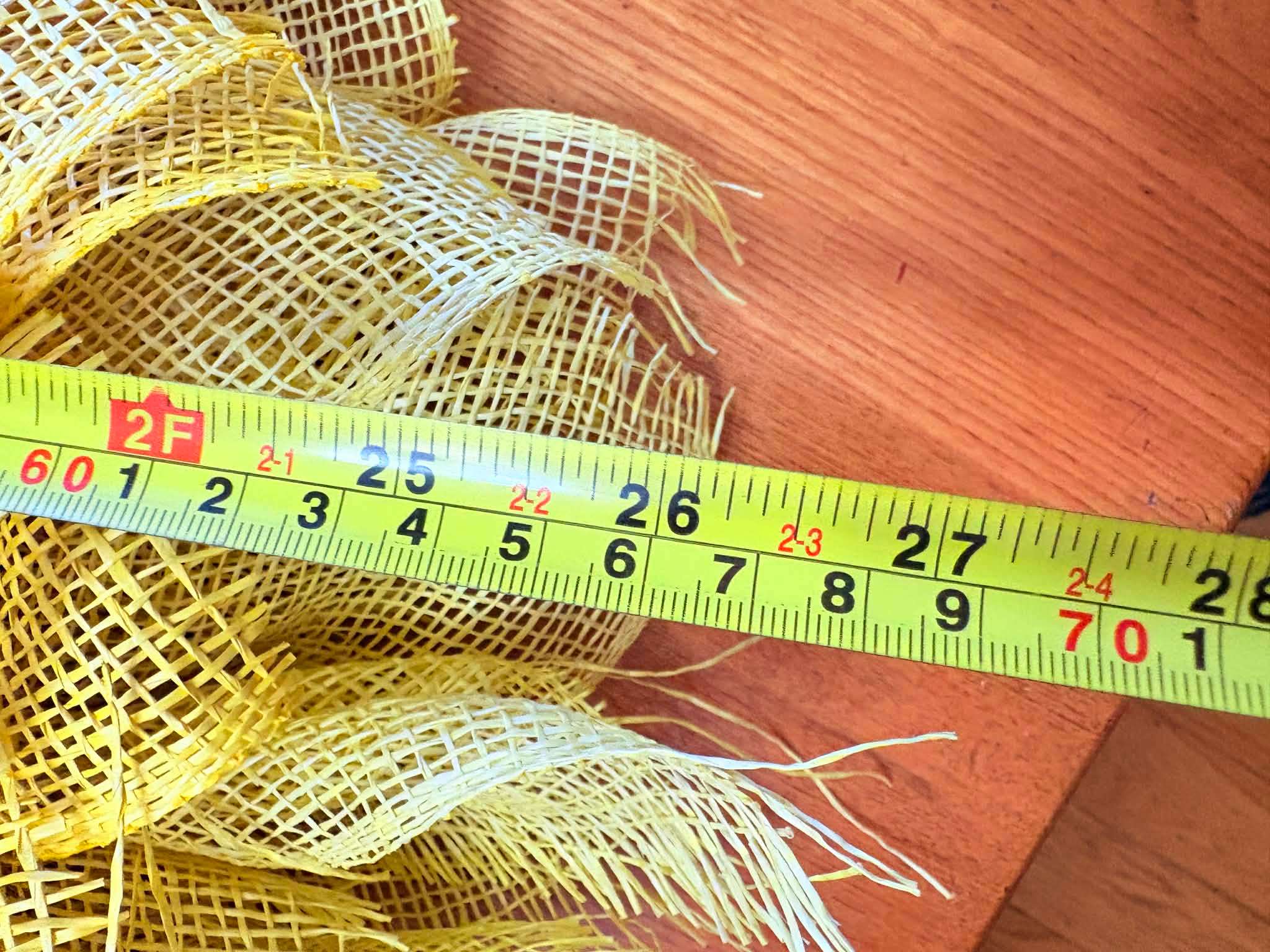 26" sunflower wreath - lots of life left - photo 3