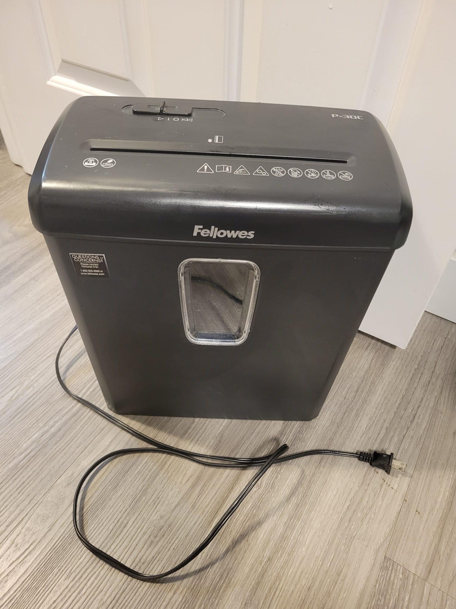 Fellowes Powershred P-30C 6-Sheet Cross-Cut Paper Shredder