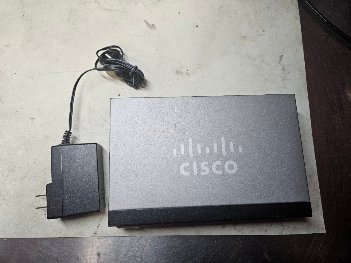 Cisco RV320 – Gigabit Dual WAN VPN Router - photo 3
