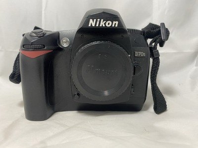 Nikon D70s DSLR Camera Body 6MP Digital SLR + Battery / Tested