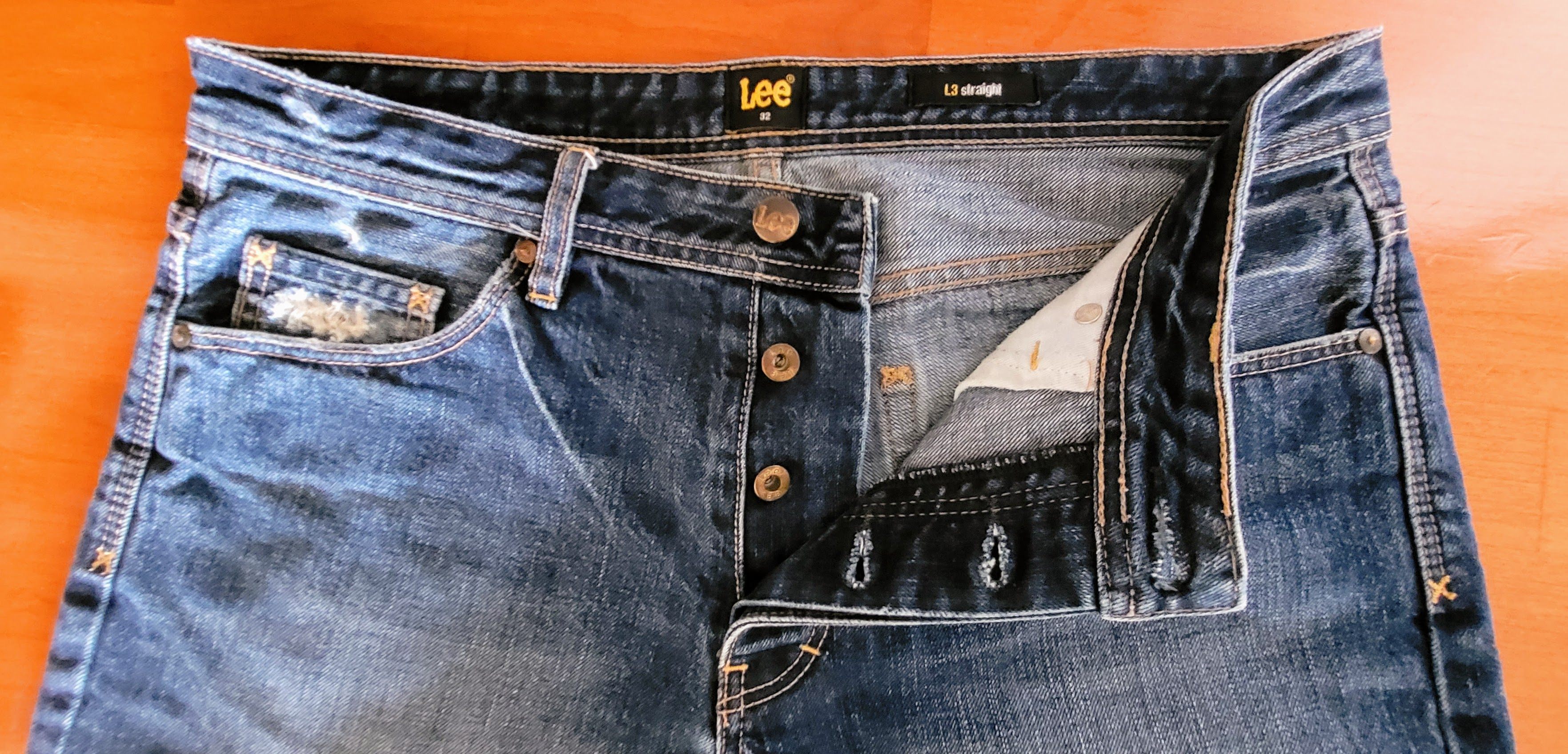 LEE Vintage denim shorts, size 32 - photo 2
