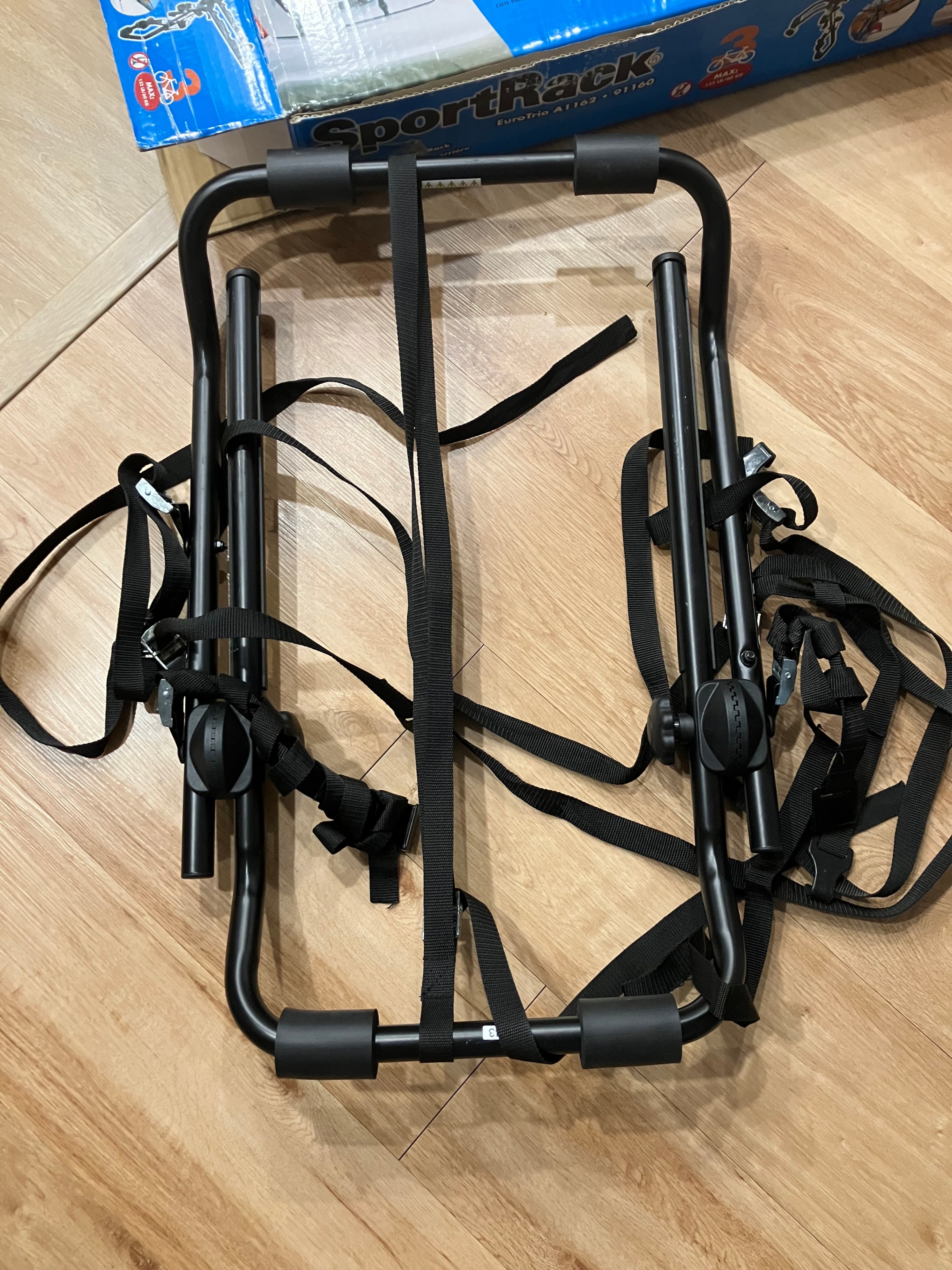 Bike carrier (trunk mount type)