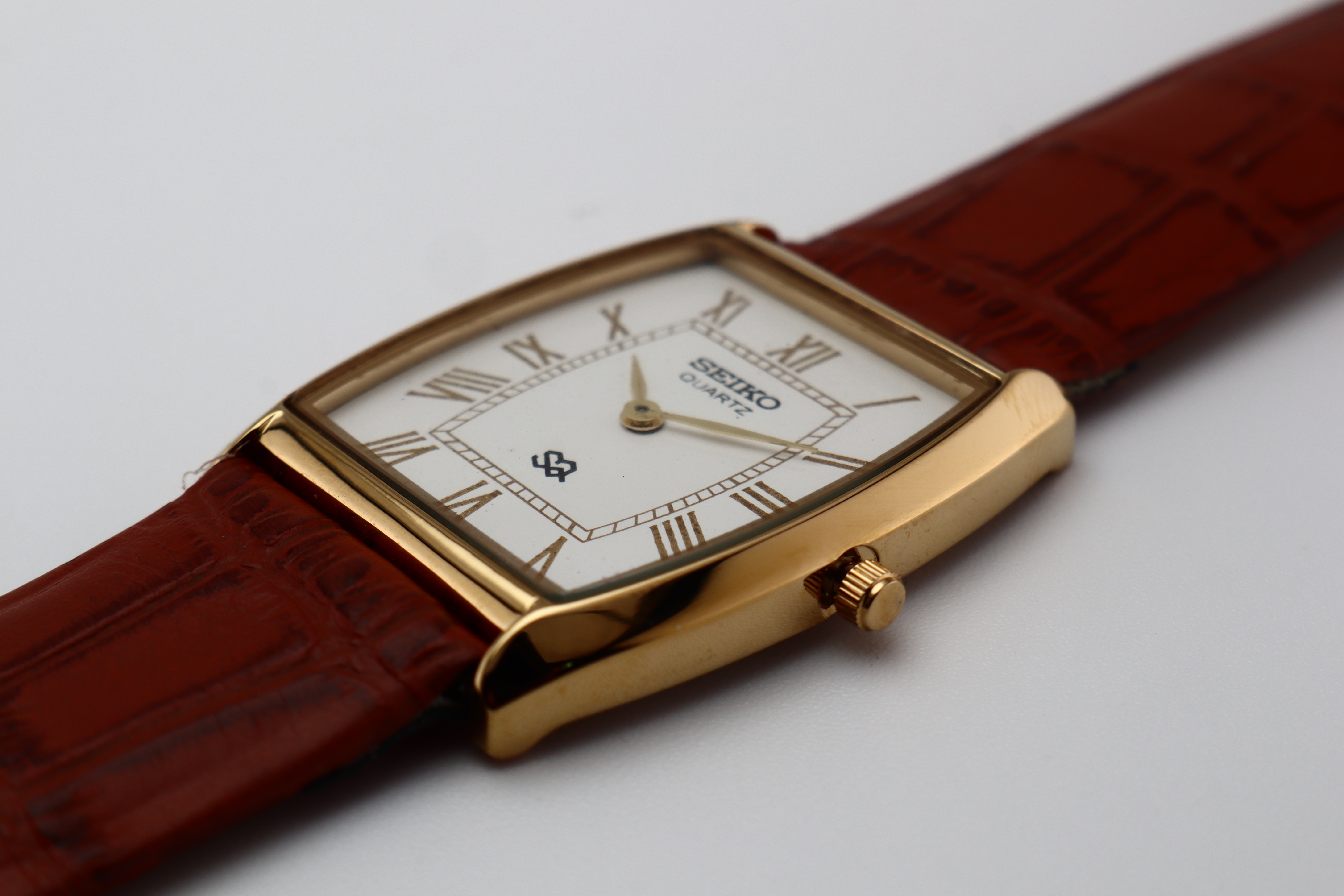 Refurbished Vintage Barrel Tank Men’s Watch - photo 4