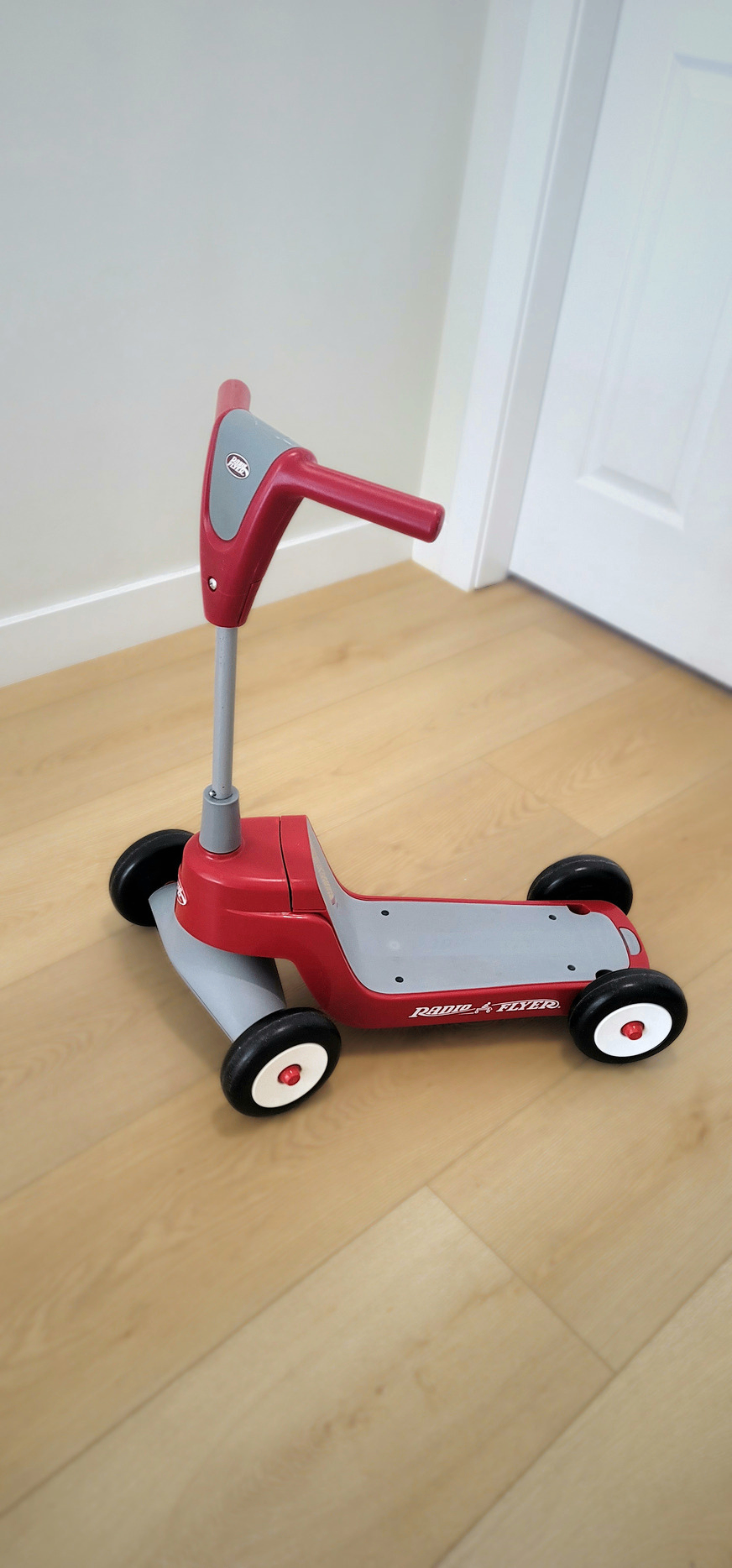 Radio Flyer Scoot 2 Scooter