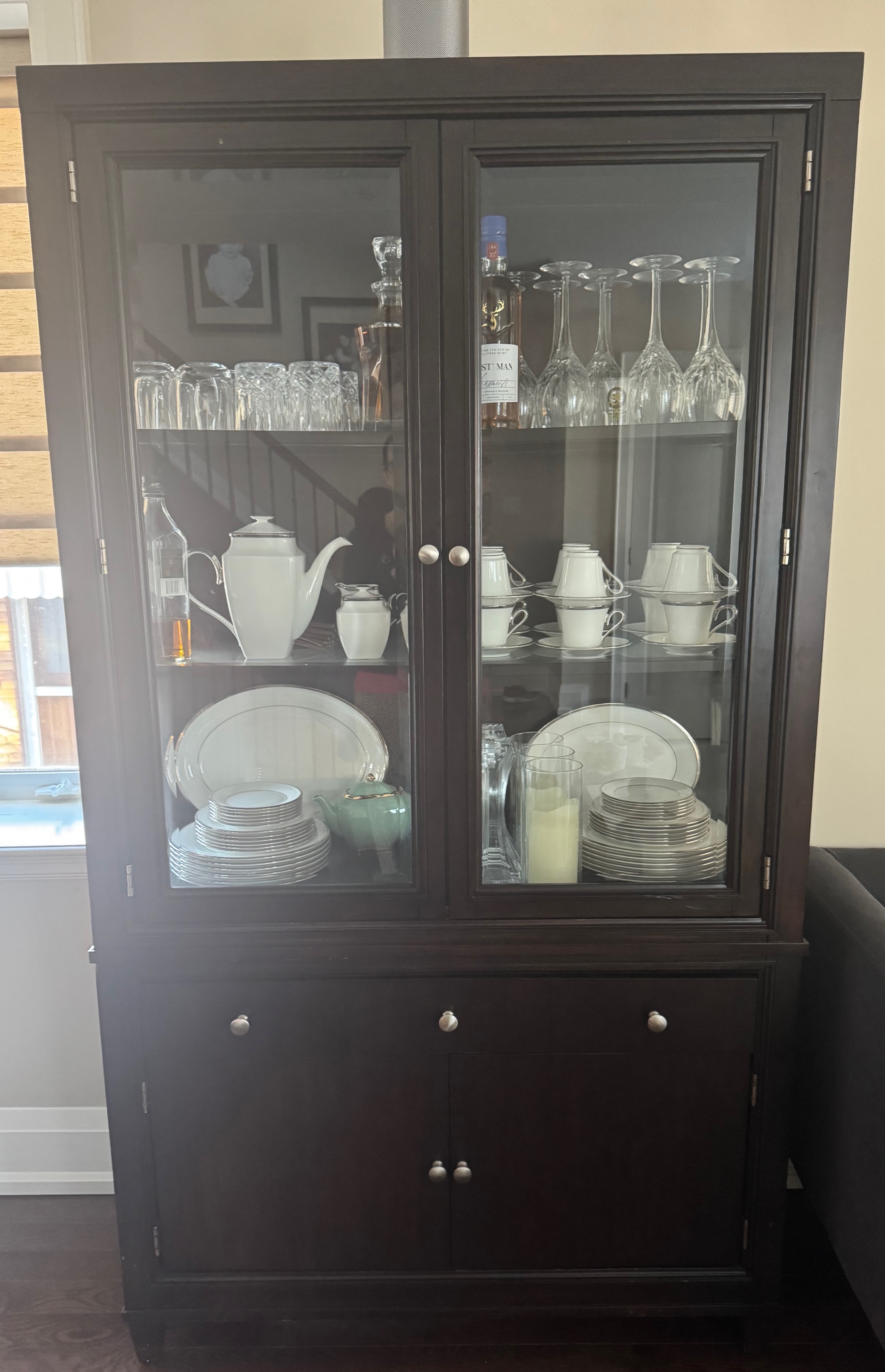 Solid Wood Dinning Room Hutch - photo 2