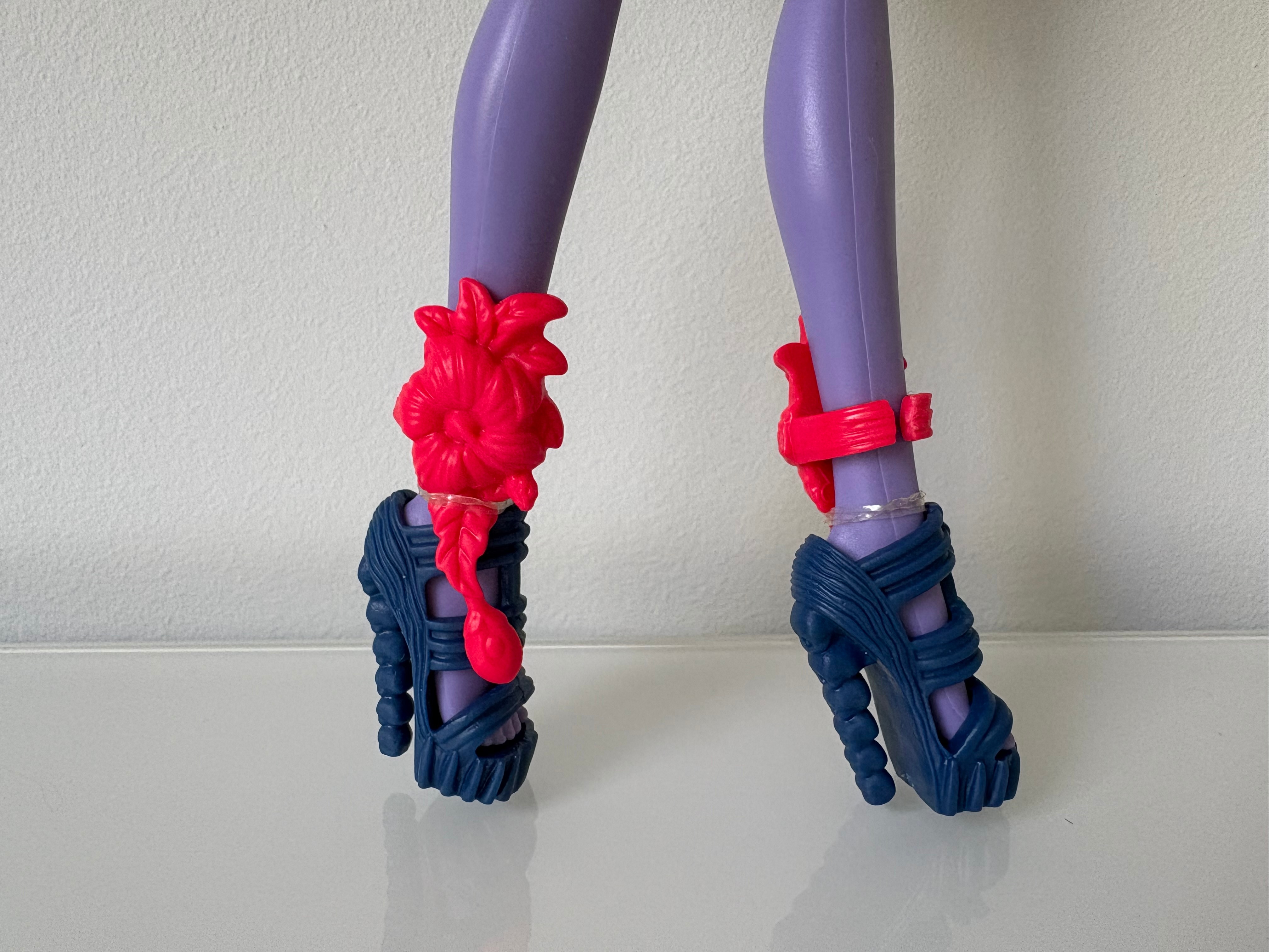 Monster High Jane Boolittle Gloom and Bloom - Currently Reserved - photo 4