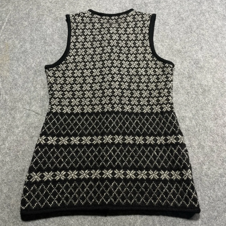 Vintage 90s GAP Monochrome Geometric Wool Knit Vest - photo 5