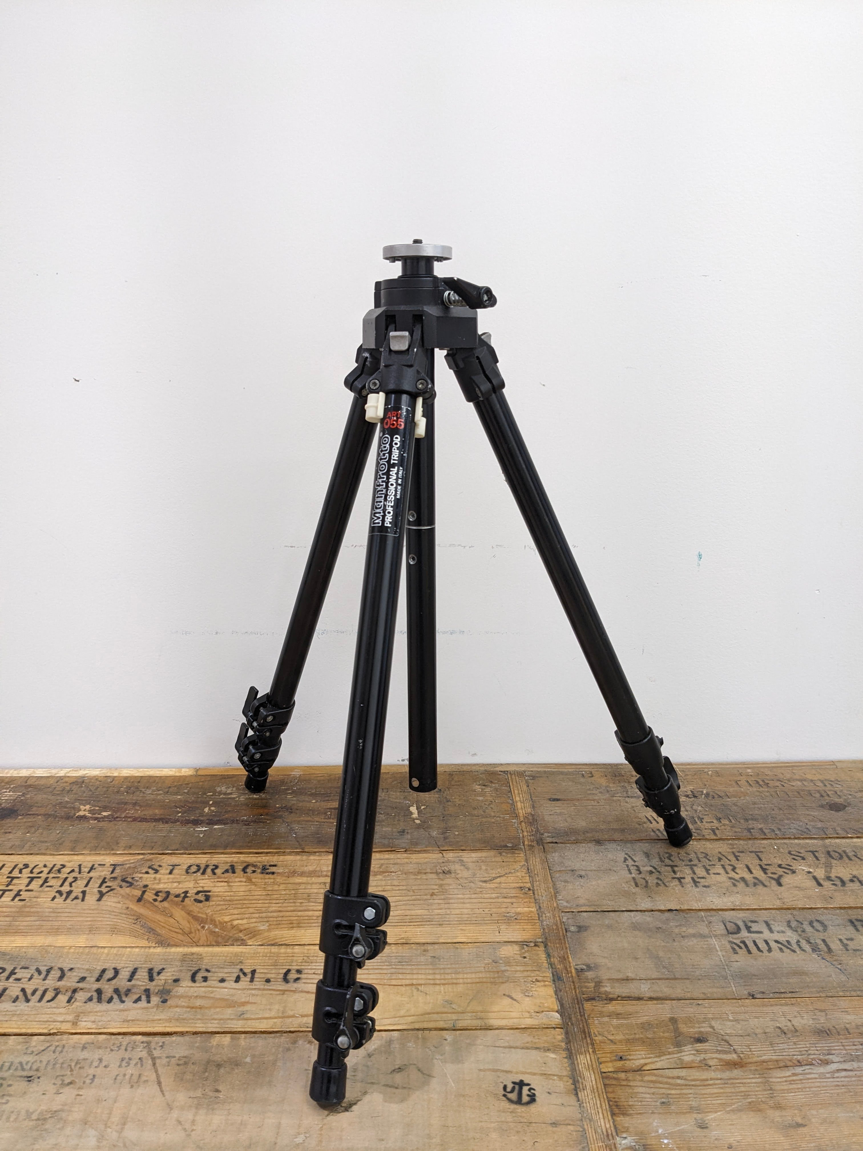 Manfrotto 290 Xtra Carbon Fiber Tripod + MH804 Head - photo 5