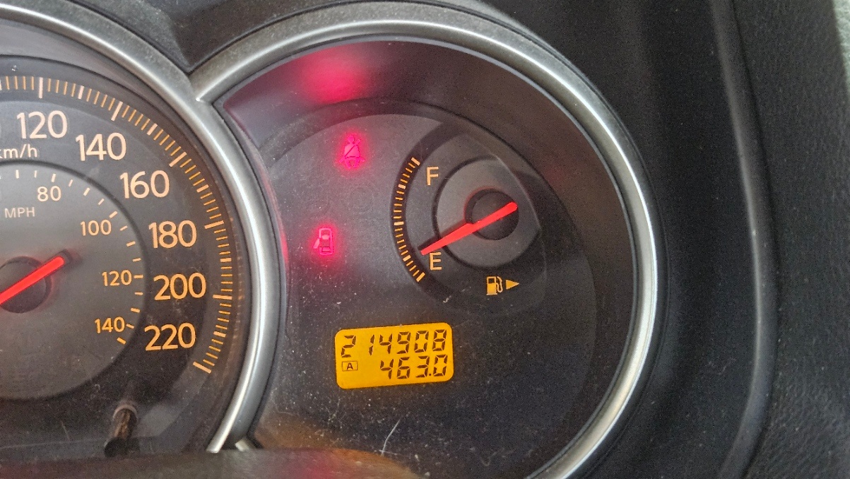 2007 Nissan Versa SL 6-SPD Manual, Winter tires - photo 5