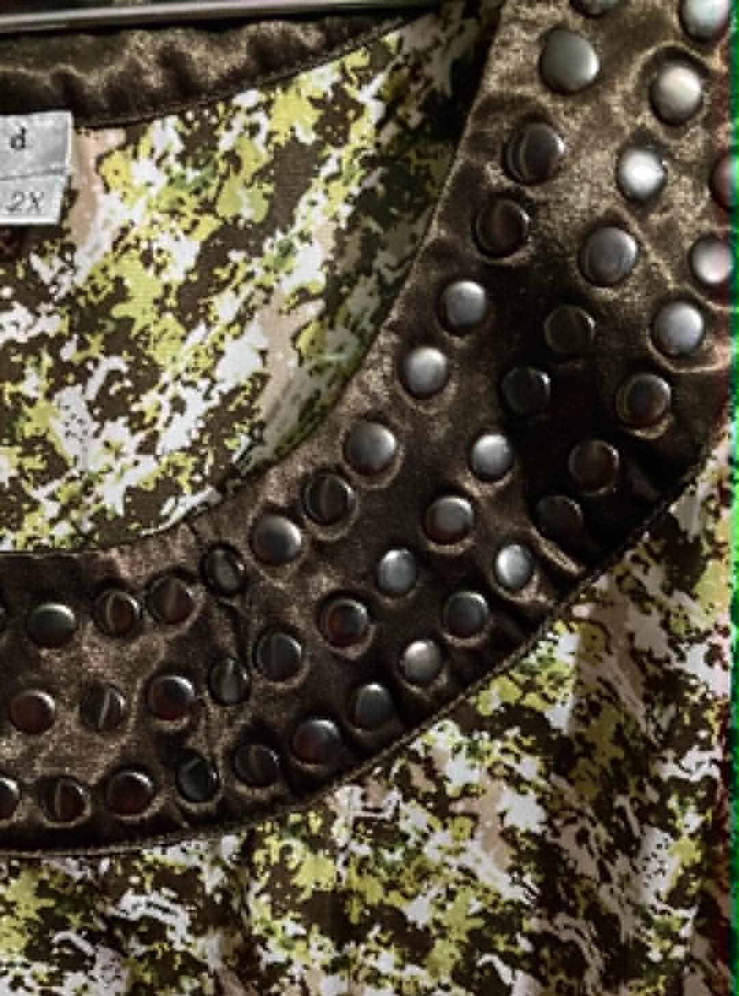Women Top Brown and Green with Studs - Size 2X (100% Polyester) - photo 2