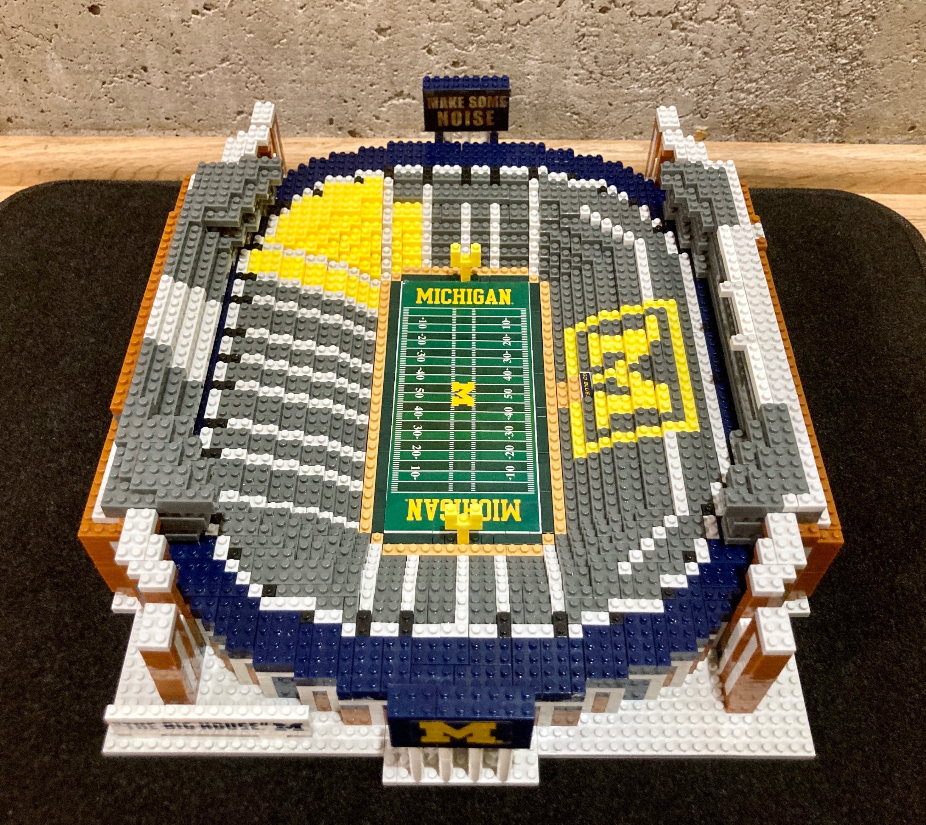 FOCO Michigan Wolverines BRXLZ Stadium Big House Building Blocks - photo 5