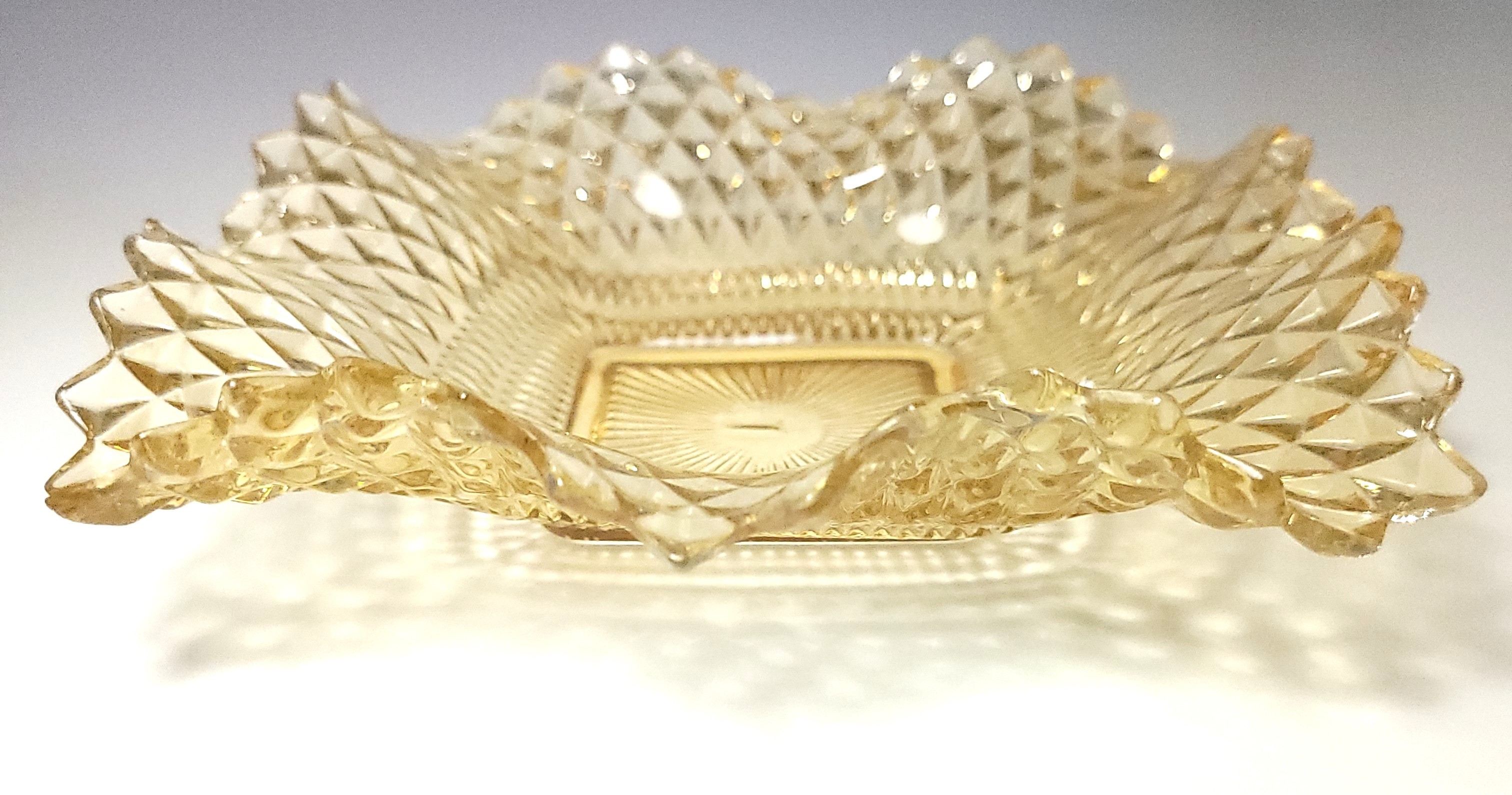 Indiana Glass Amber Diamond Point Square Ruffled Bowl Circa 1965 - photo 3