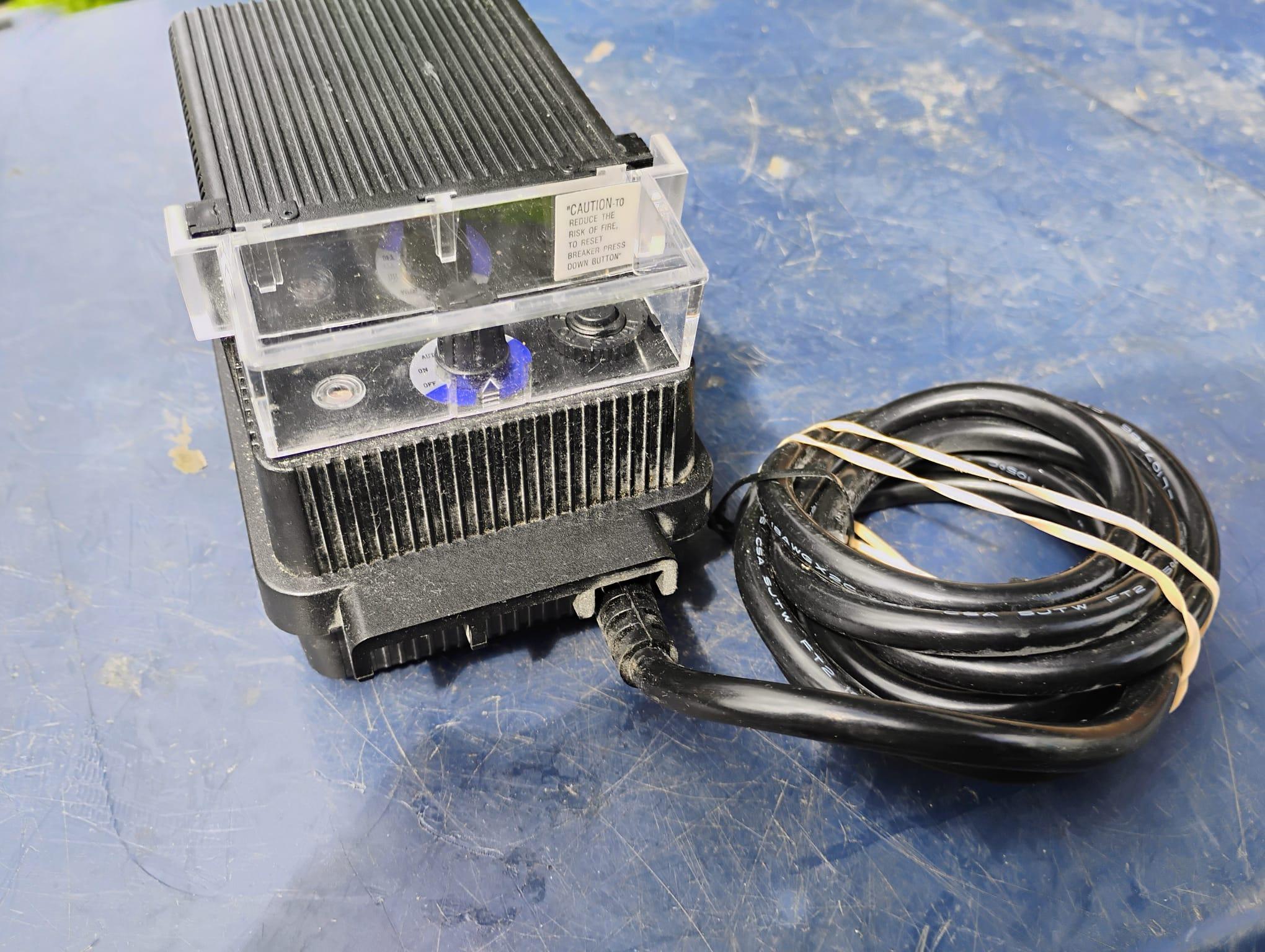 Landscape Lighting Transformer GL22730 New Open Box - photo 5