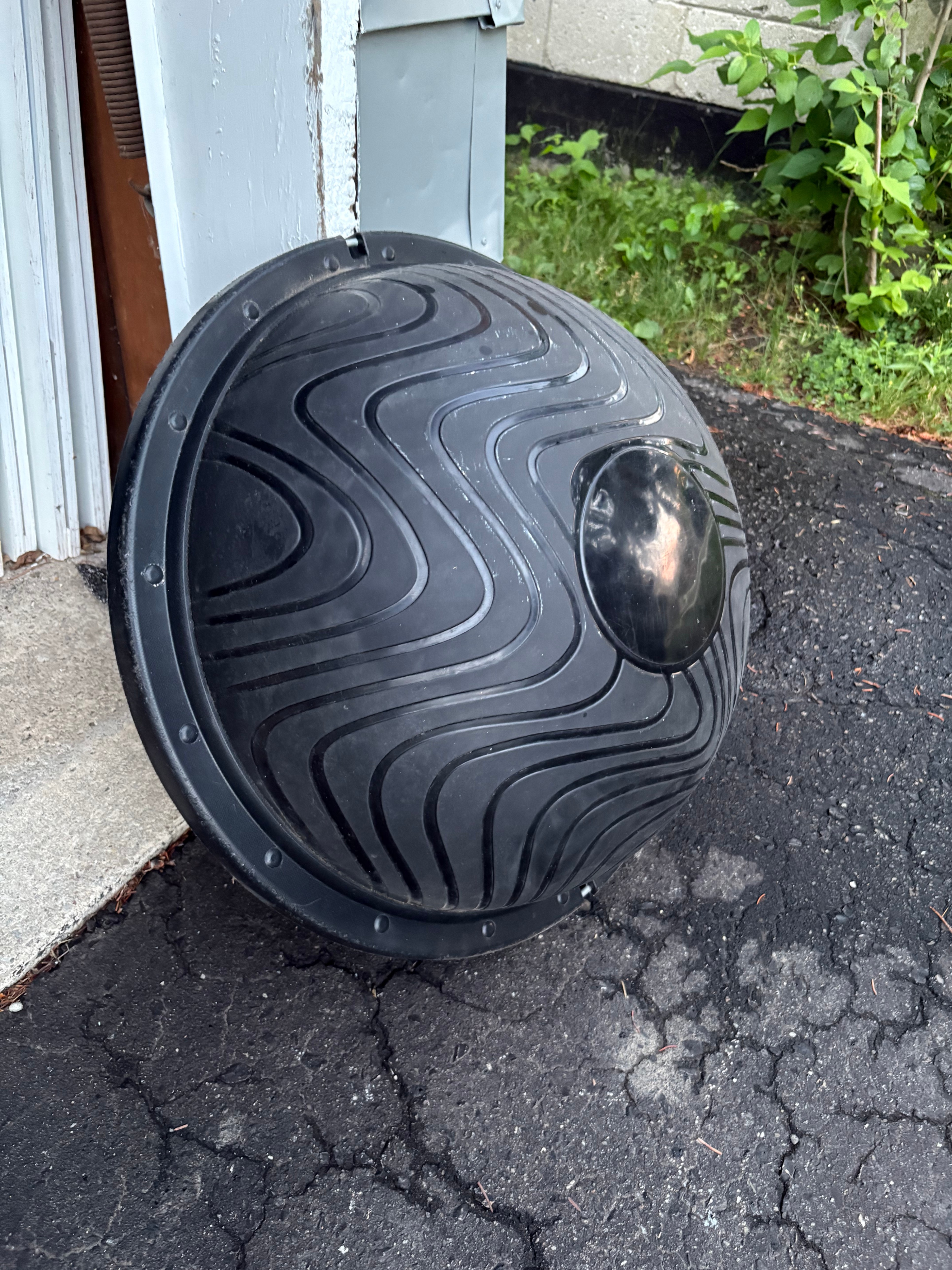 Balance Trainer / BOSU Ball Style Trainer - $40 - photo 2