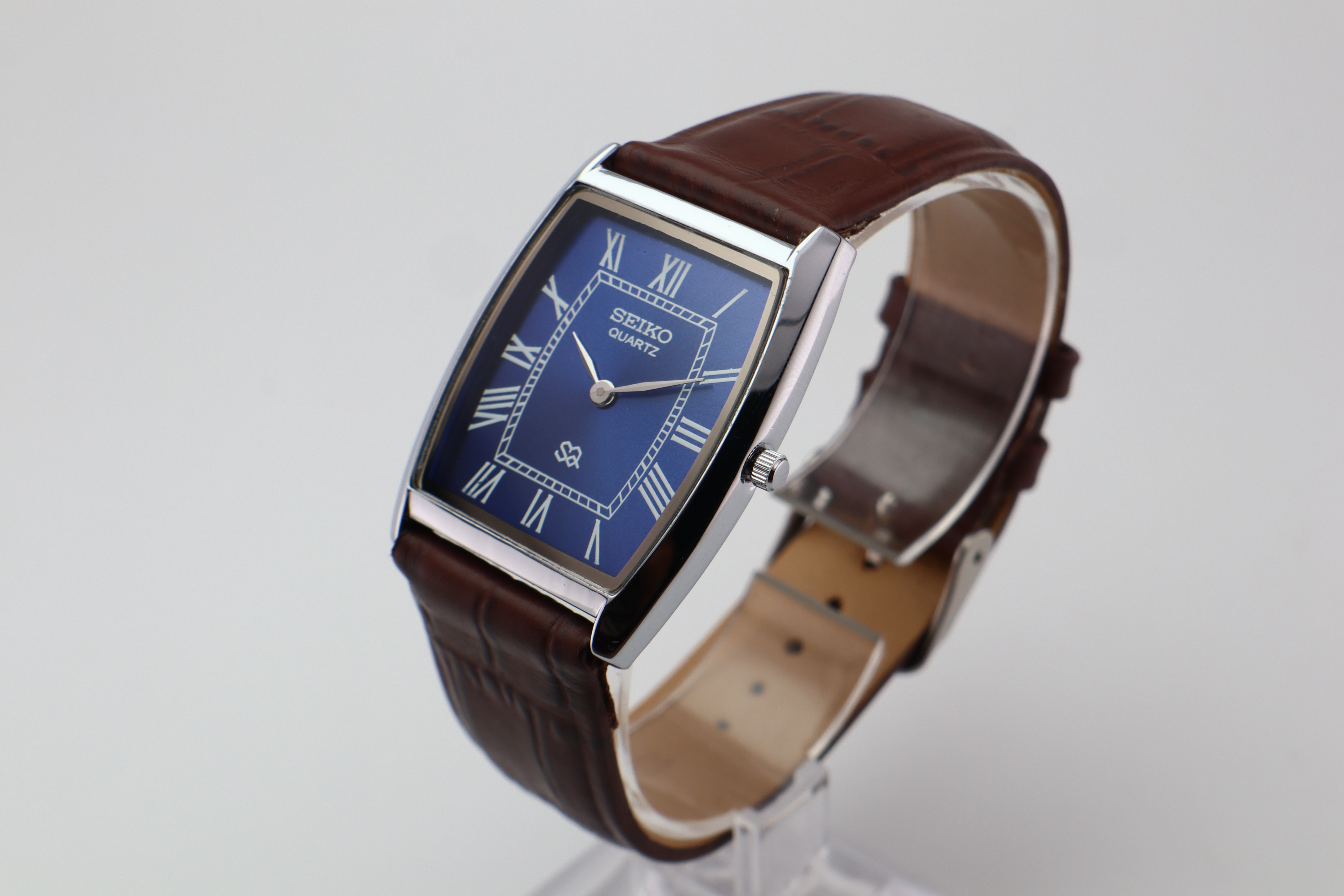 Refurbished Vintage Barrel Tank Men’s Watch - photo 3