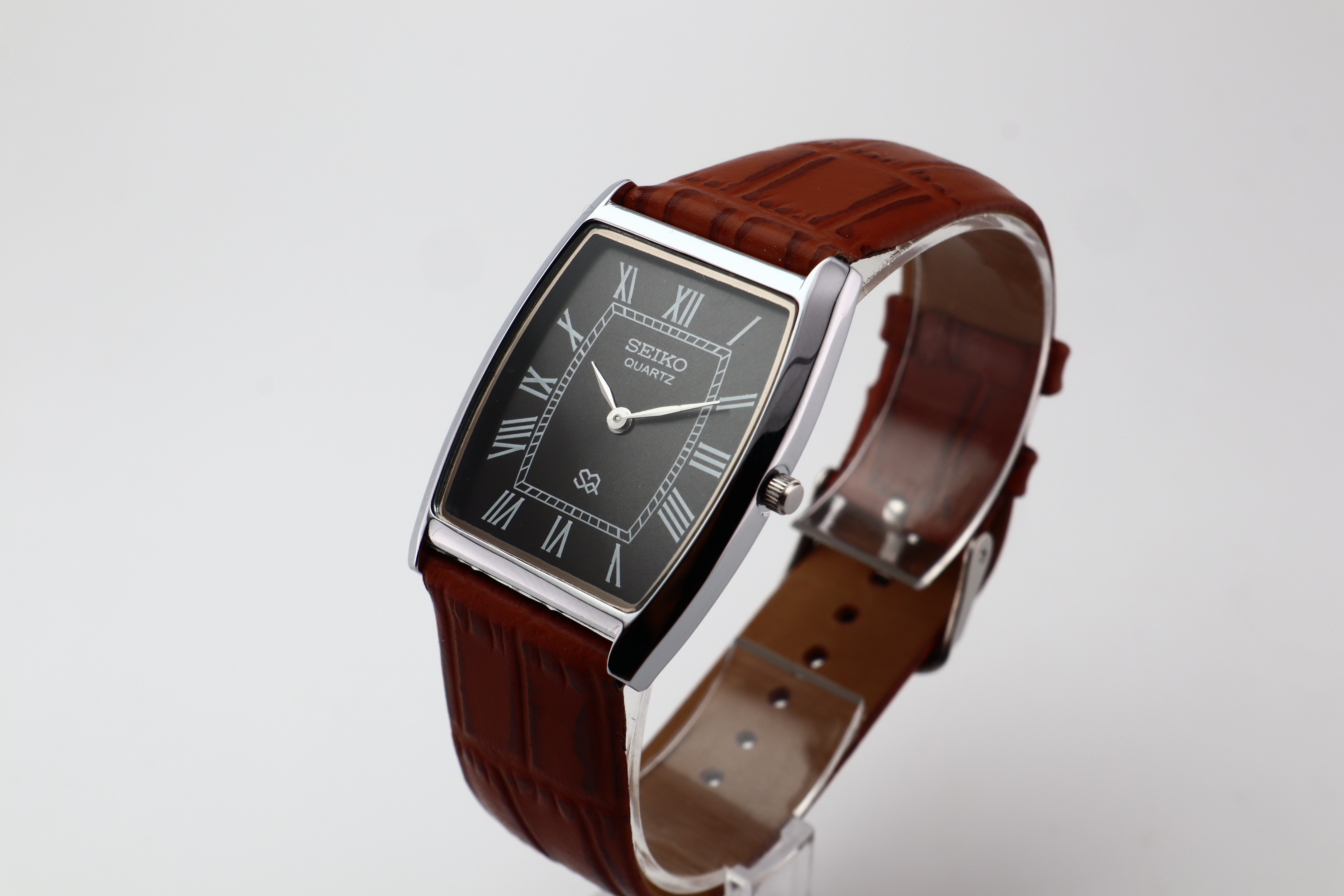 Refurbished Vintage Barrel Tank Men’s Watch - photo 3