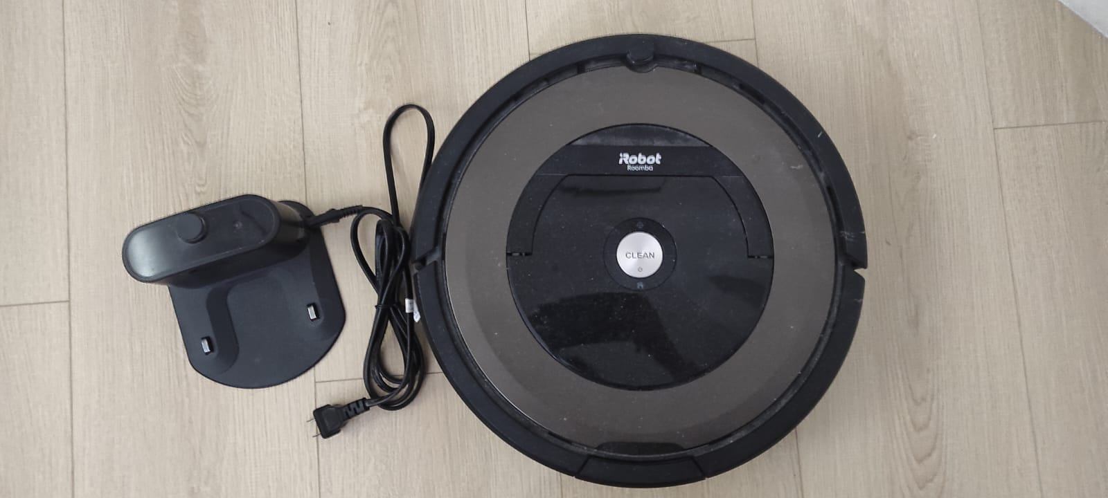 iRobot Roomba 890