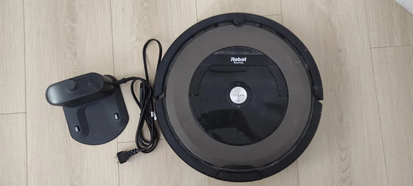 iRobot Roomba 890