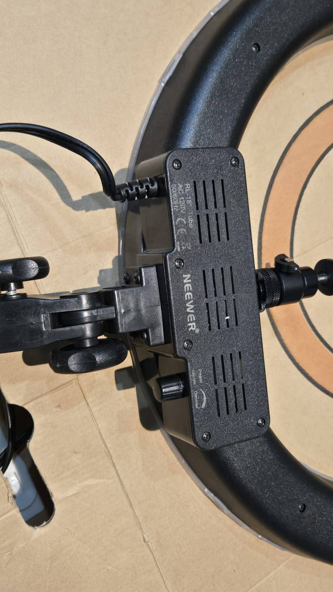 Neewer 18-Inch Ring Light - photo 3