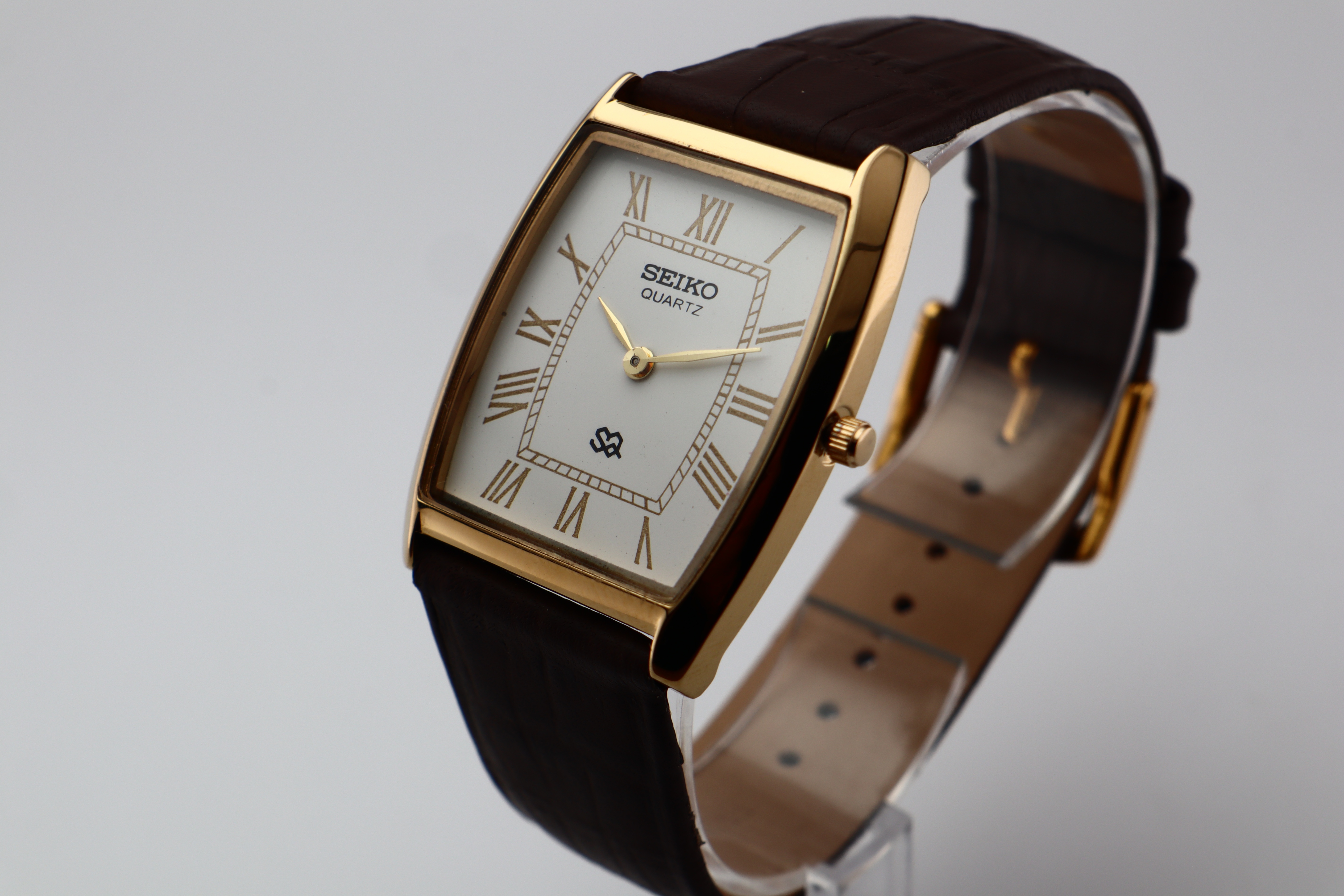 Refurbished Vintage Barrel Tank Men’s Watch - photo 3